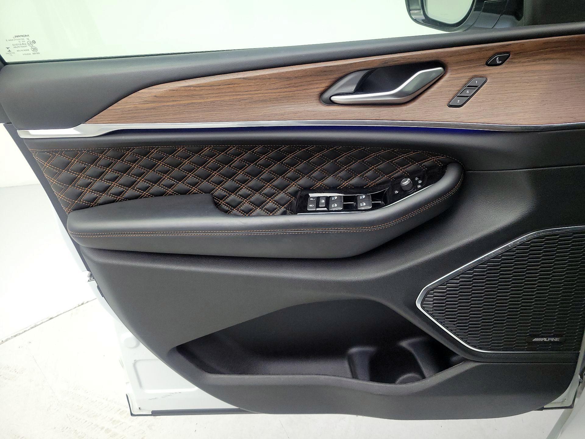 Thumbnail: 2023 Jeep Grand Cherokee L - 12