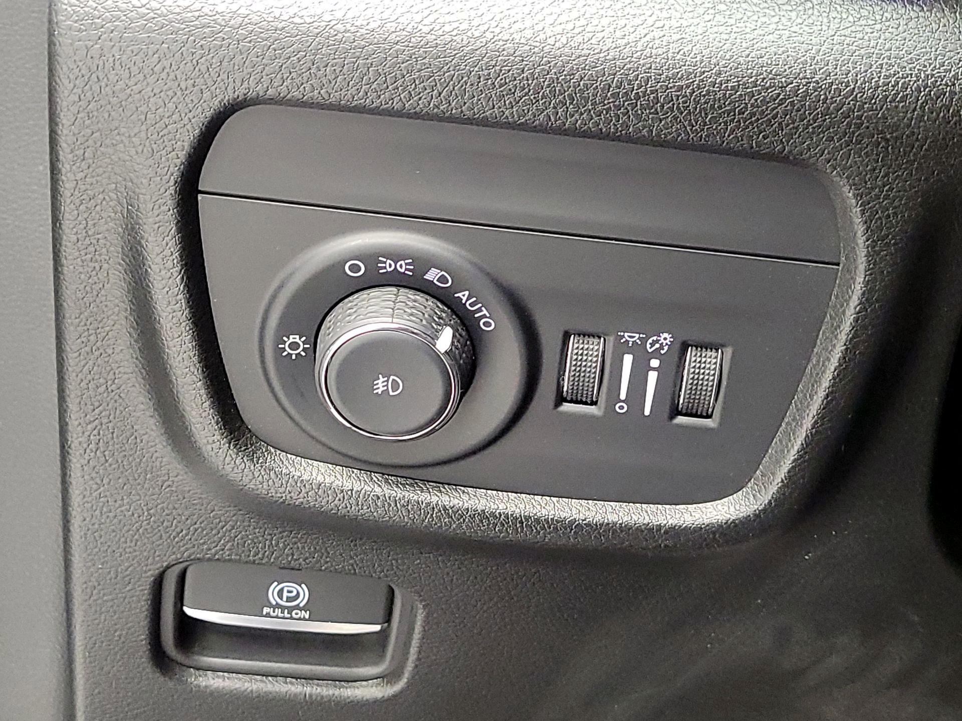 Thumbnail: 2023 Jeep Grand Cherokee L - 13