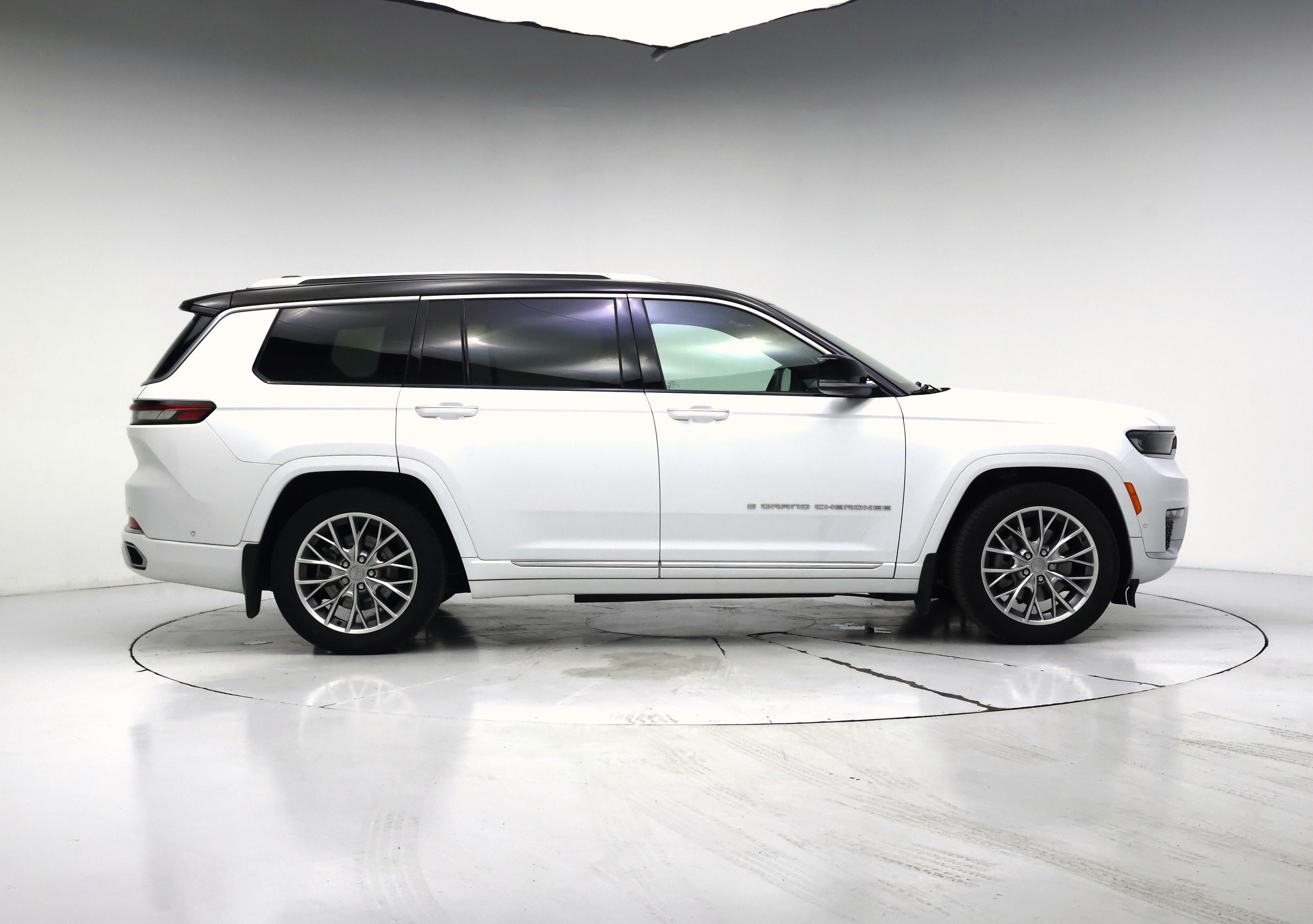 Thumbnail: 2023 Jeep Grand Cherokee L - 7