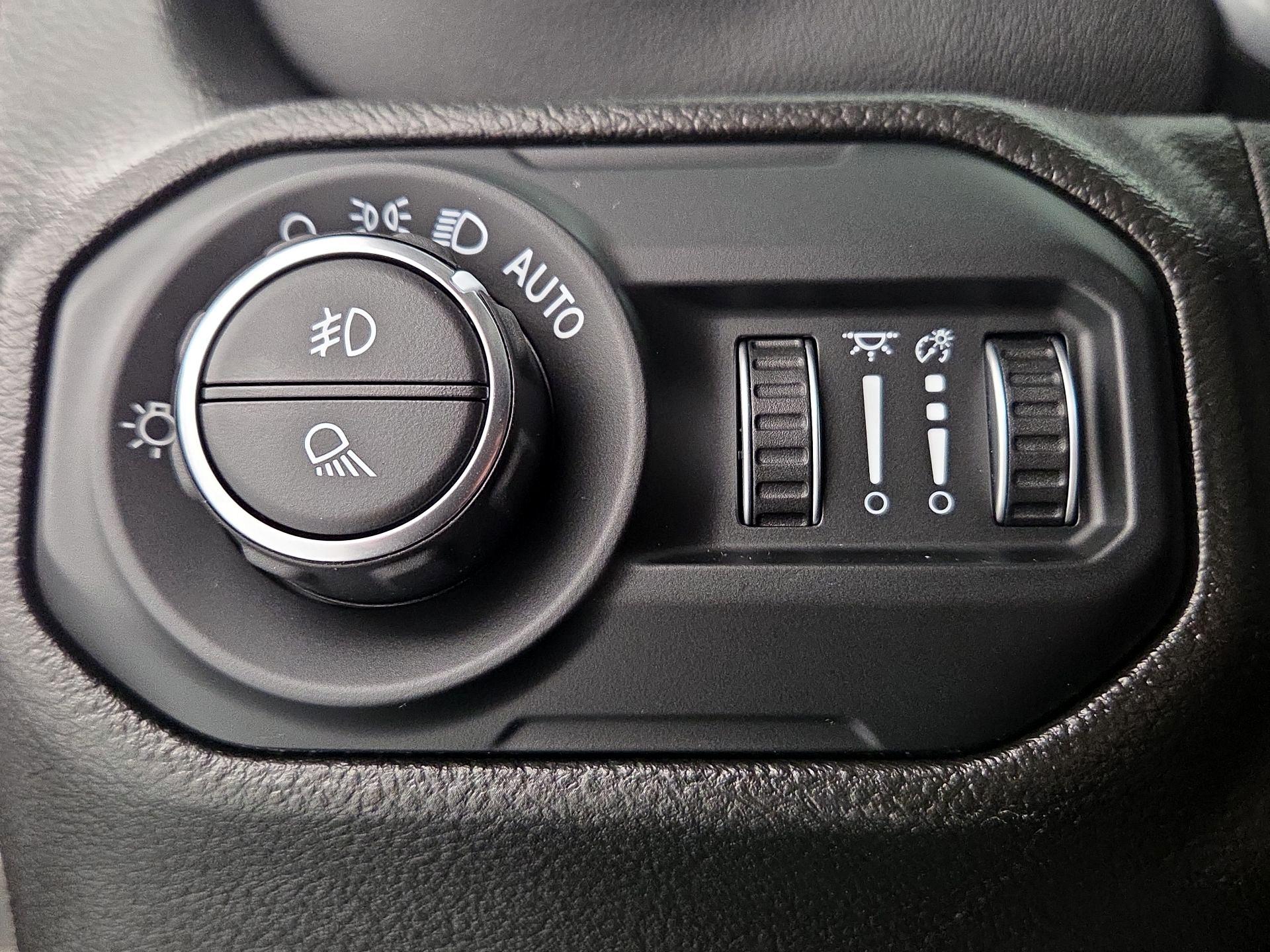 Thumbnail: 2022 Jeep Gladiator - 13