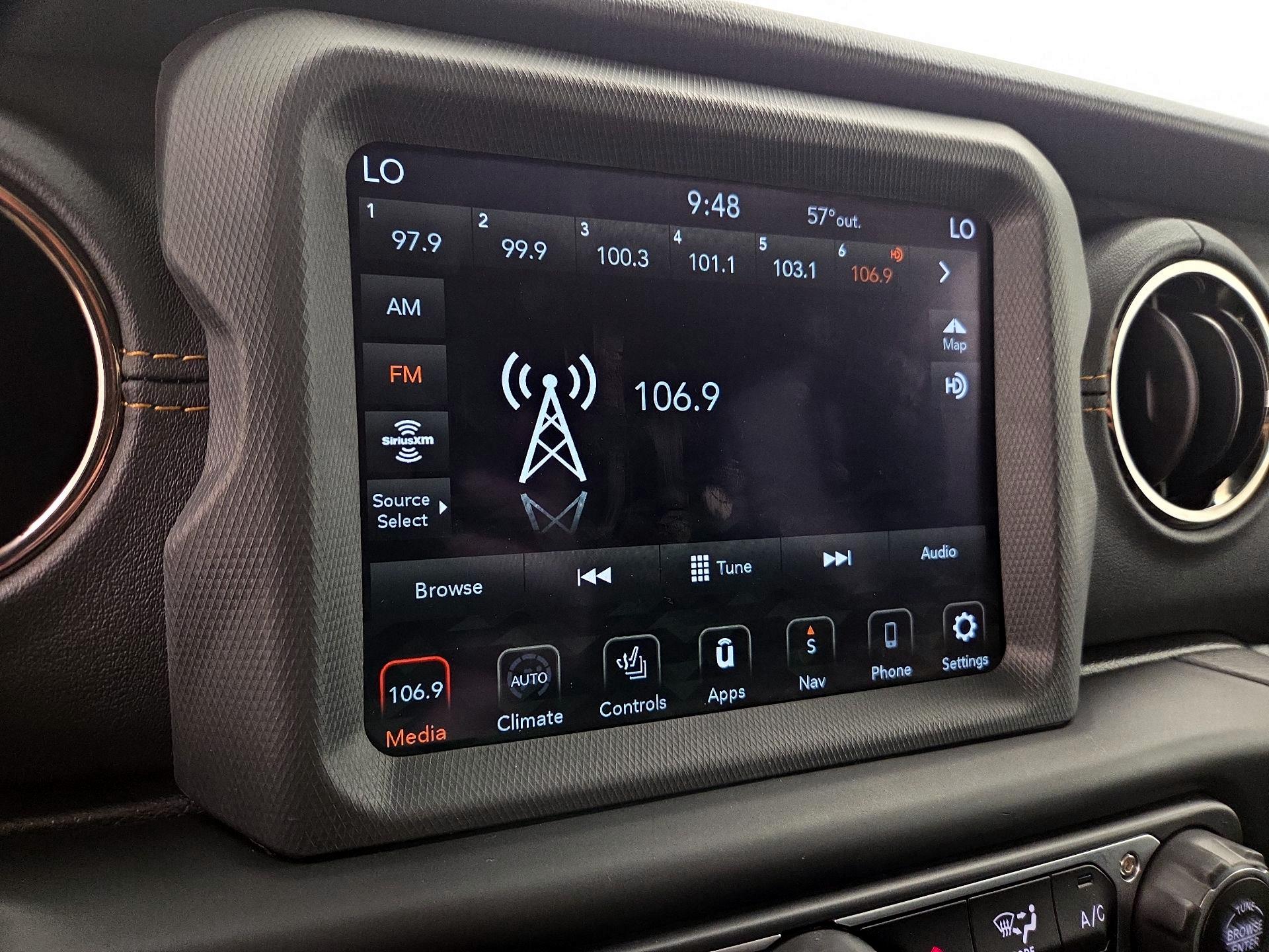 Thumbnail: 2022 Jeep Gladiator - 16