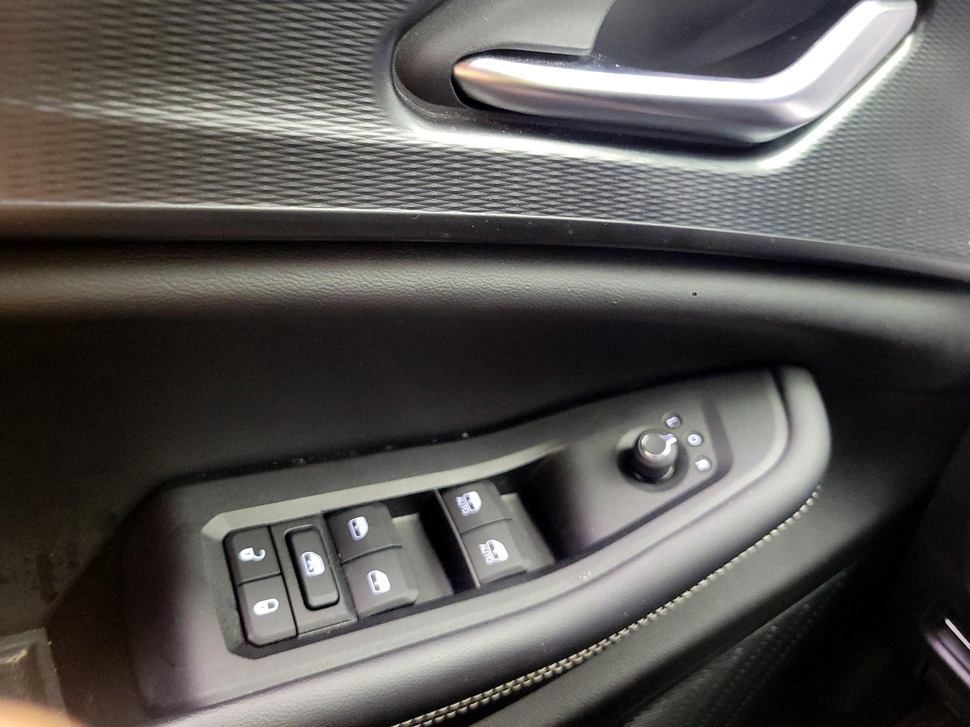 Thumbnail: 2023 Jeep Grand Cherokee - 10