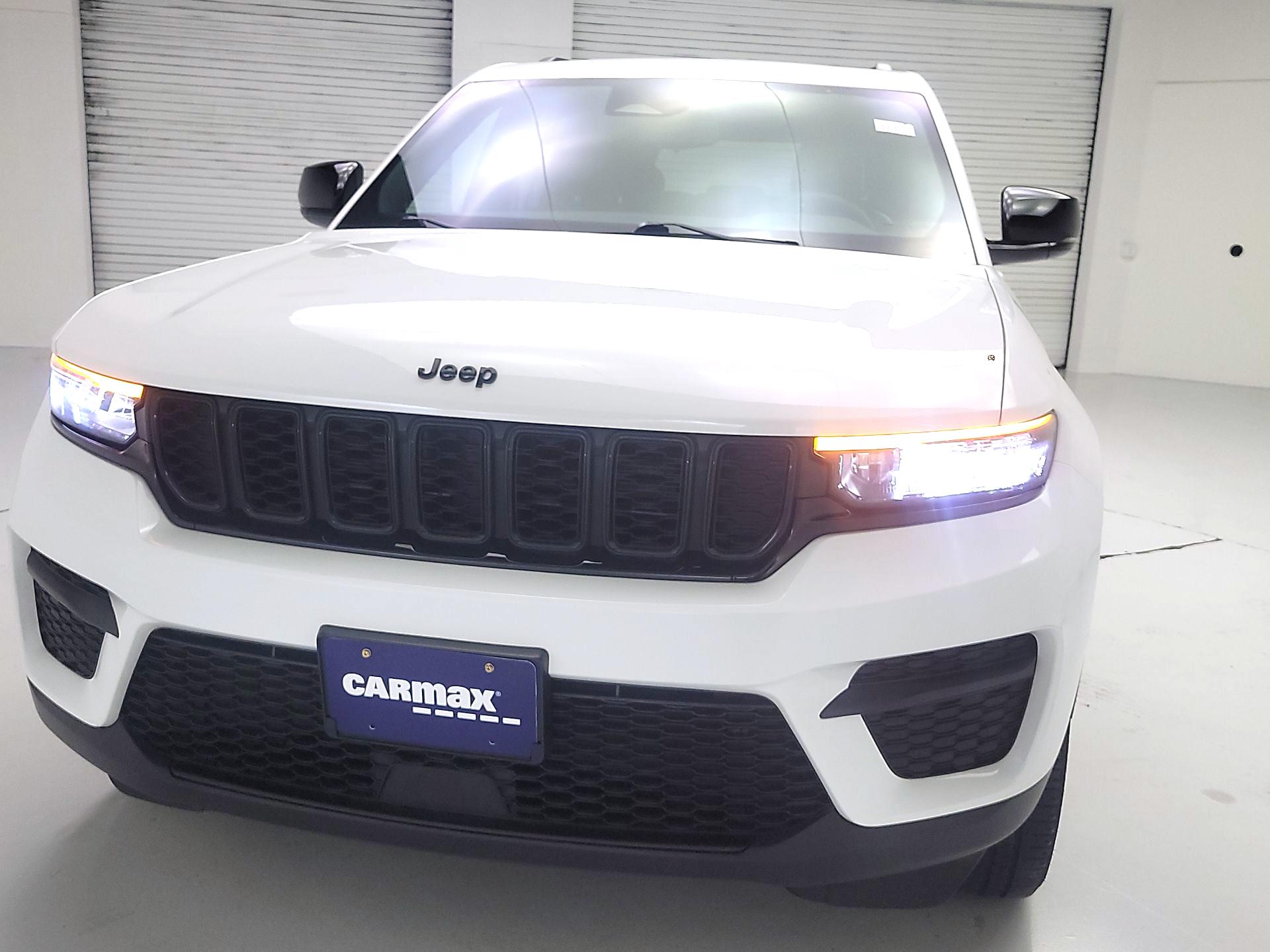 Thumbnail: 2023 Jeep Grand Cherokee - 2