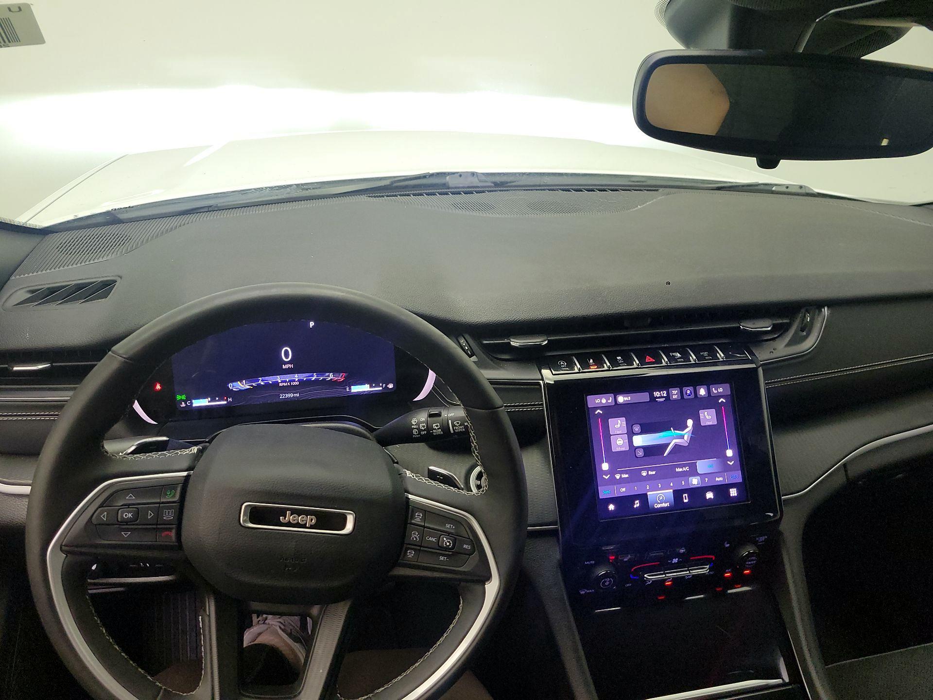 Thumbnail: 2023 Jeep Grand Cherokee - 8