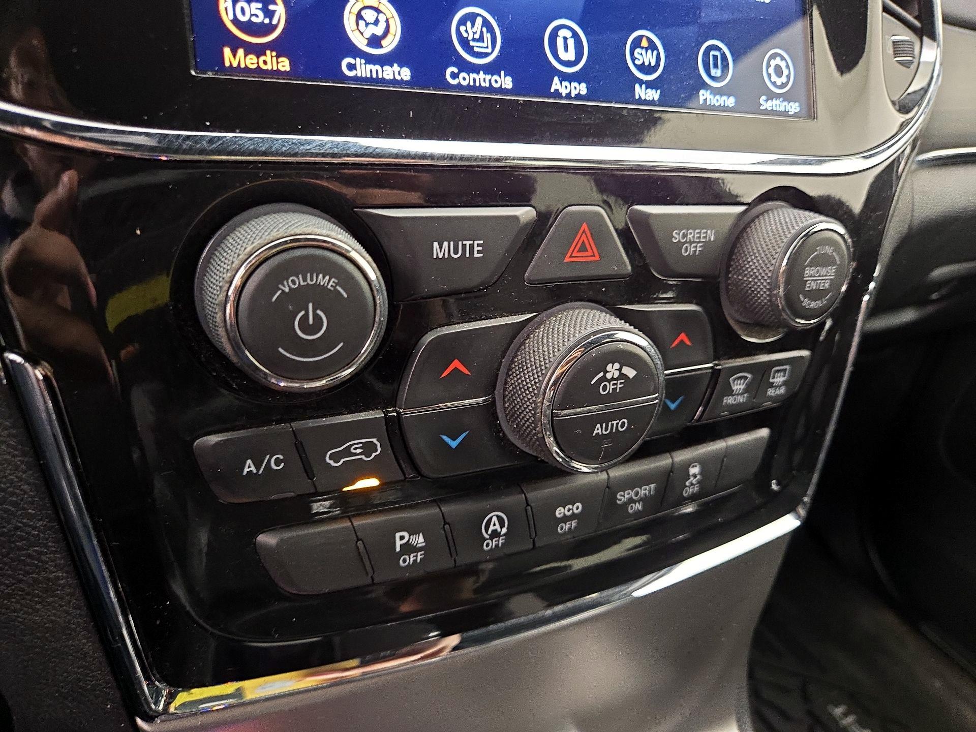 Thumbnail: 2021 Jeep Grand Cherokee - 17