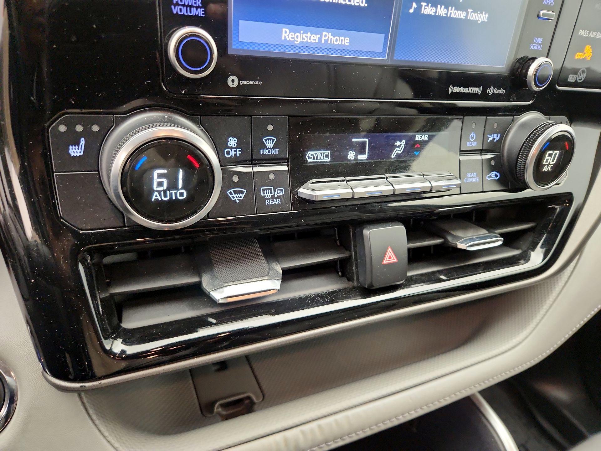 Thumbnail: 2022 Toyota Highlander - 16