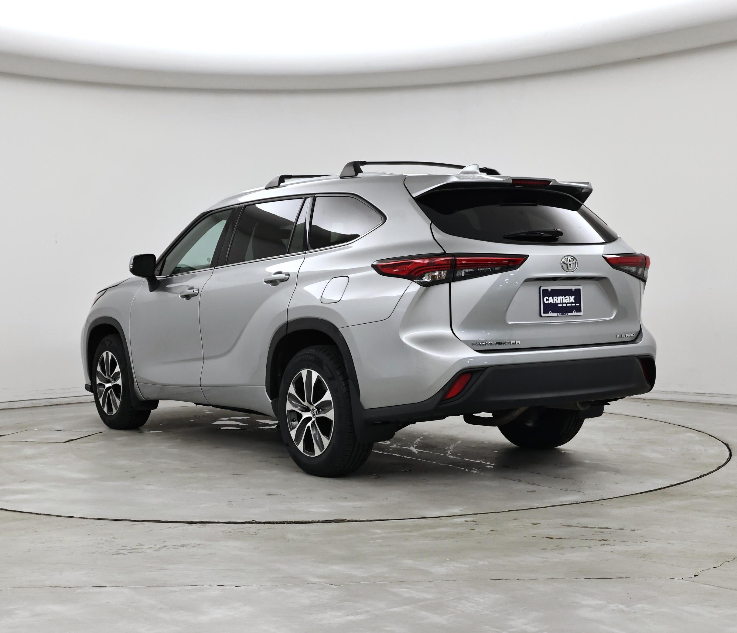 Thumbnail: 2022 Toyota Highlander - 2