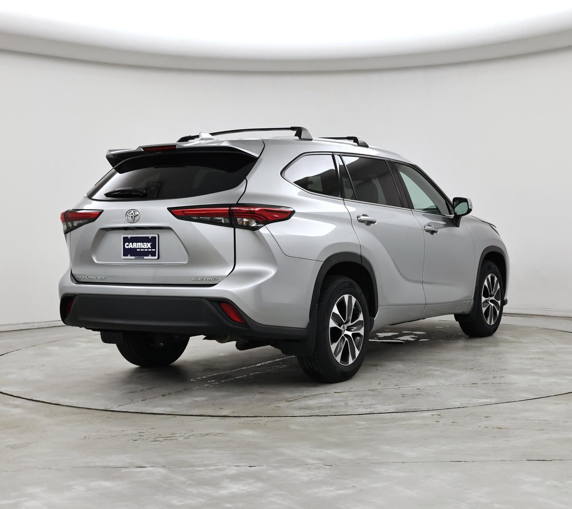 Thumbnail: 2022 Toyota Highlander - 8