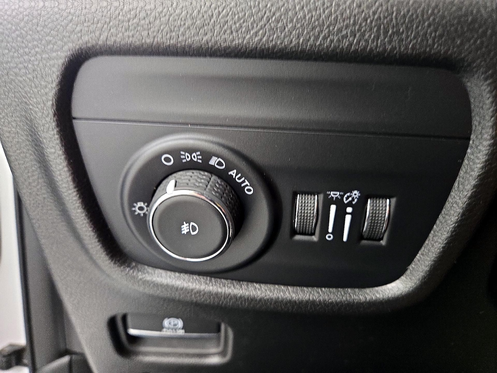 2023 Jeep Grand Cherokee Limited - Photo 14