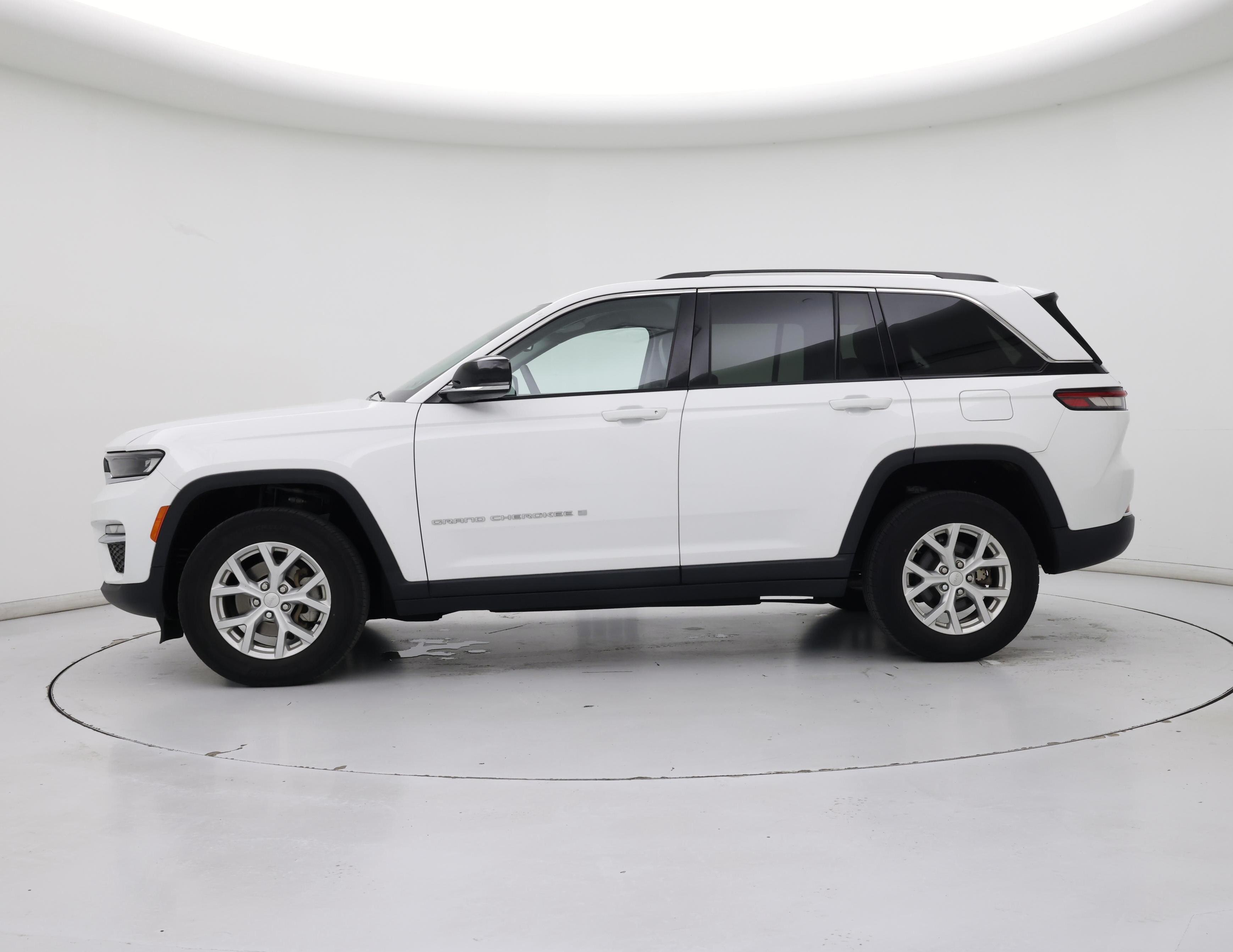 Thumbnail: 2023 Jeep Grand Cherokee - 3