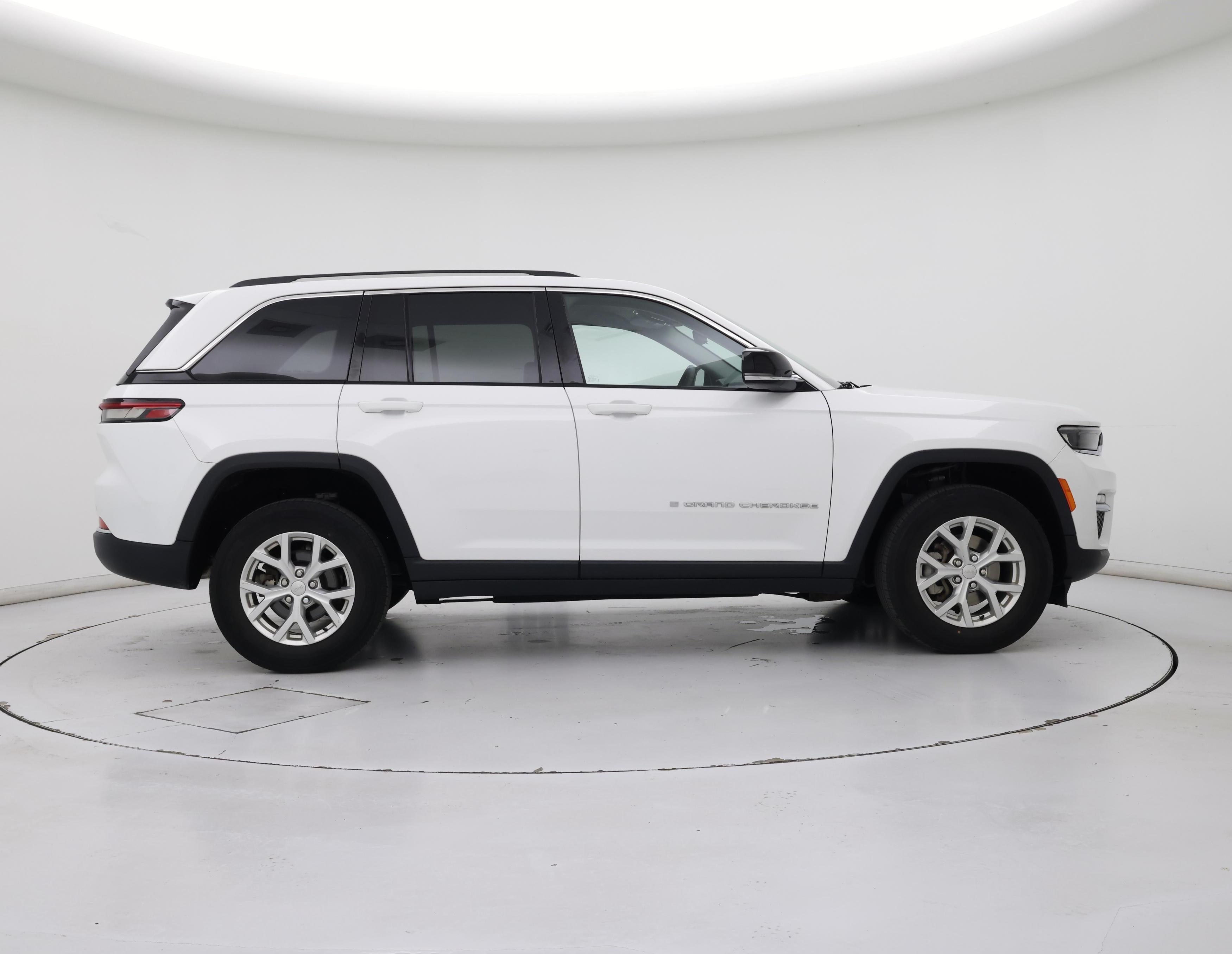 Thumbnail: 2023 Jeep Grand Cherokee - 7