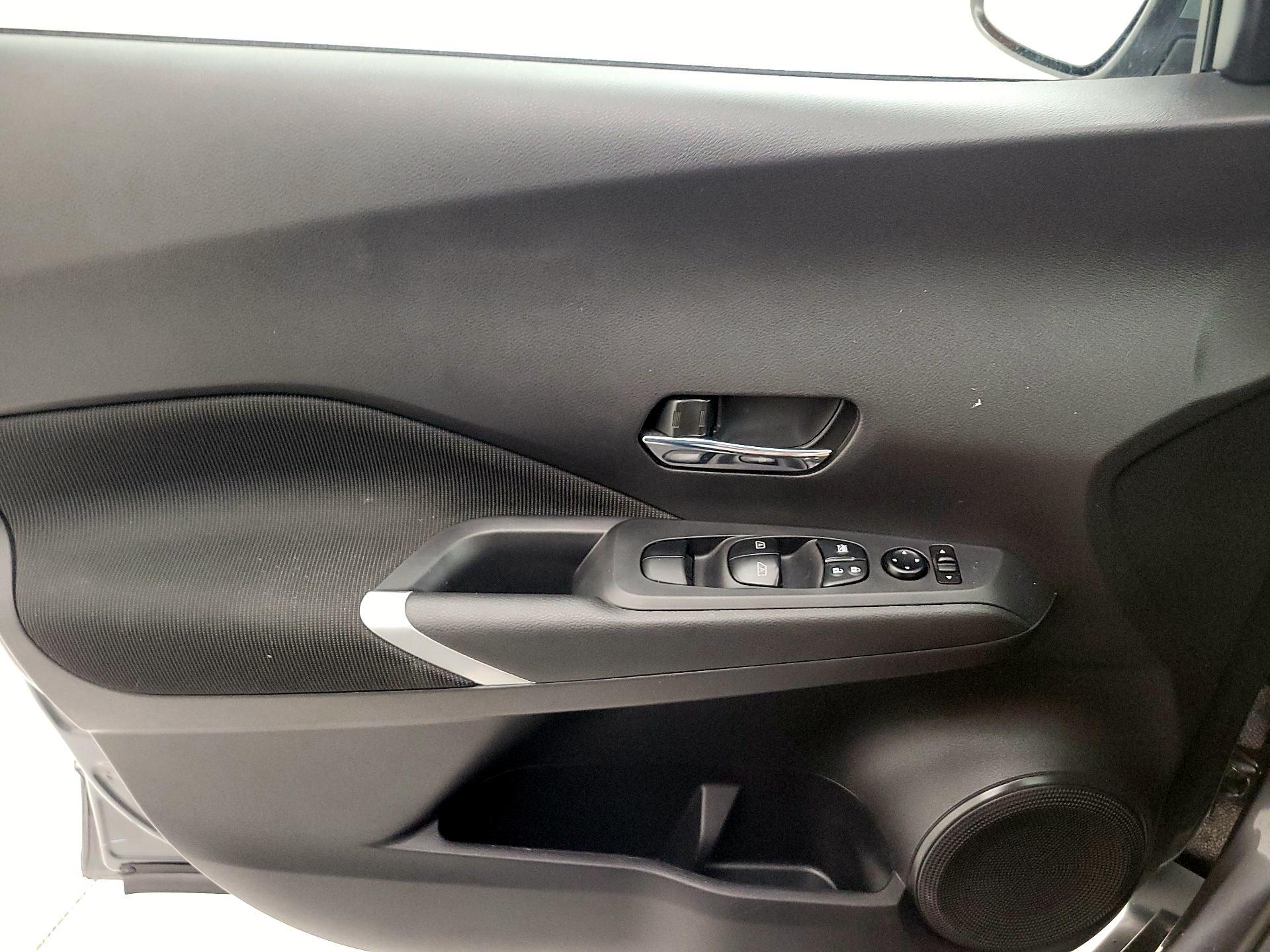 Thumbnail: 2023 Nissan Kicks - 10