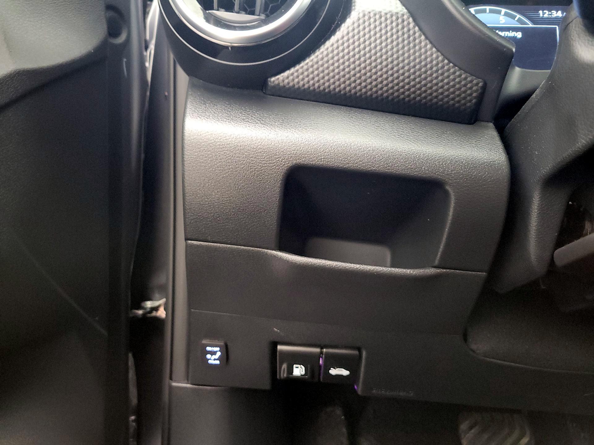 Thumbnail: 2023 Nissan Kicks - 11