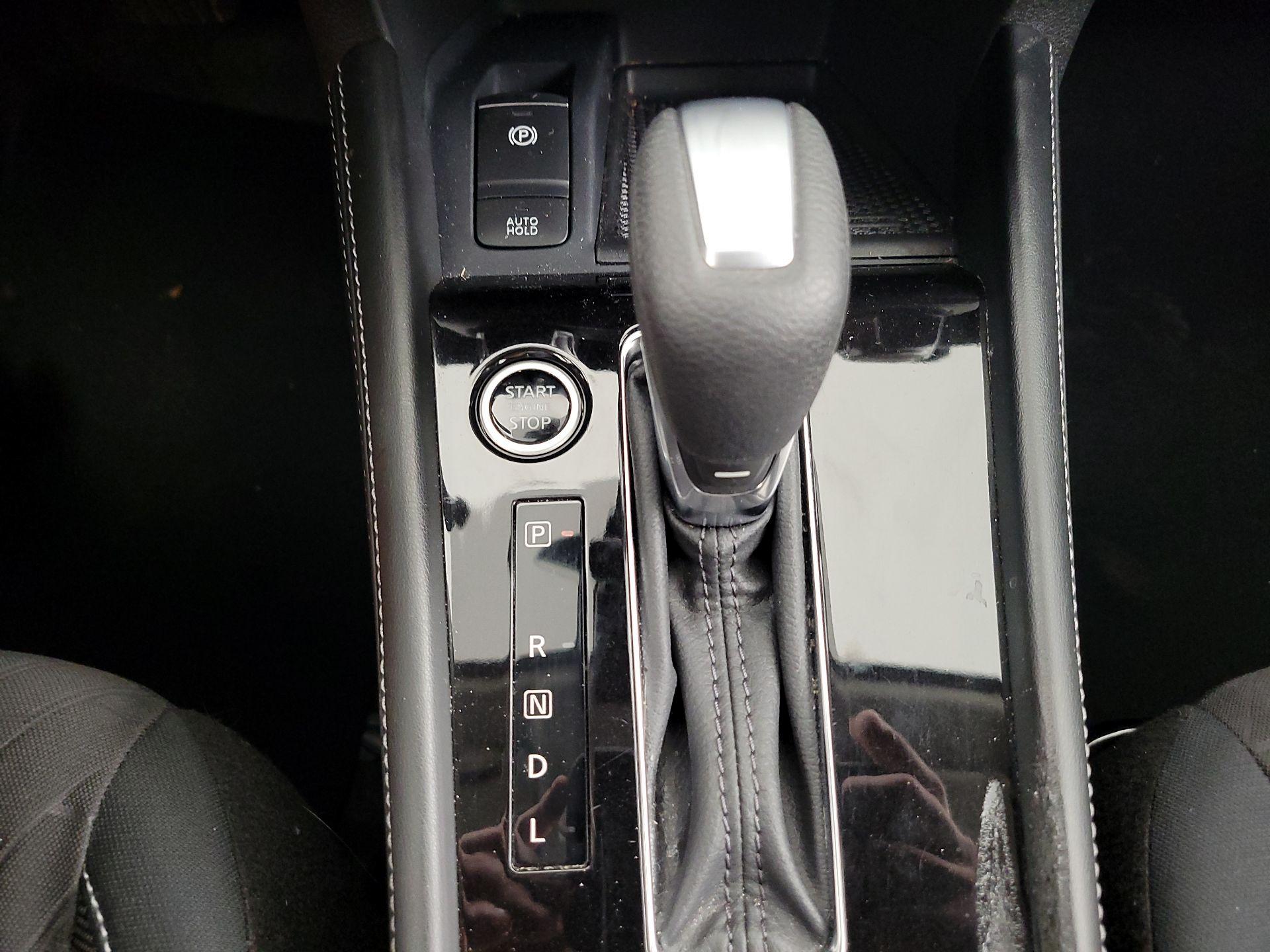 Thumbnail: 2023 Nissan Kicks - 15