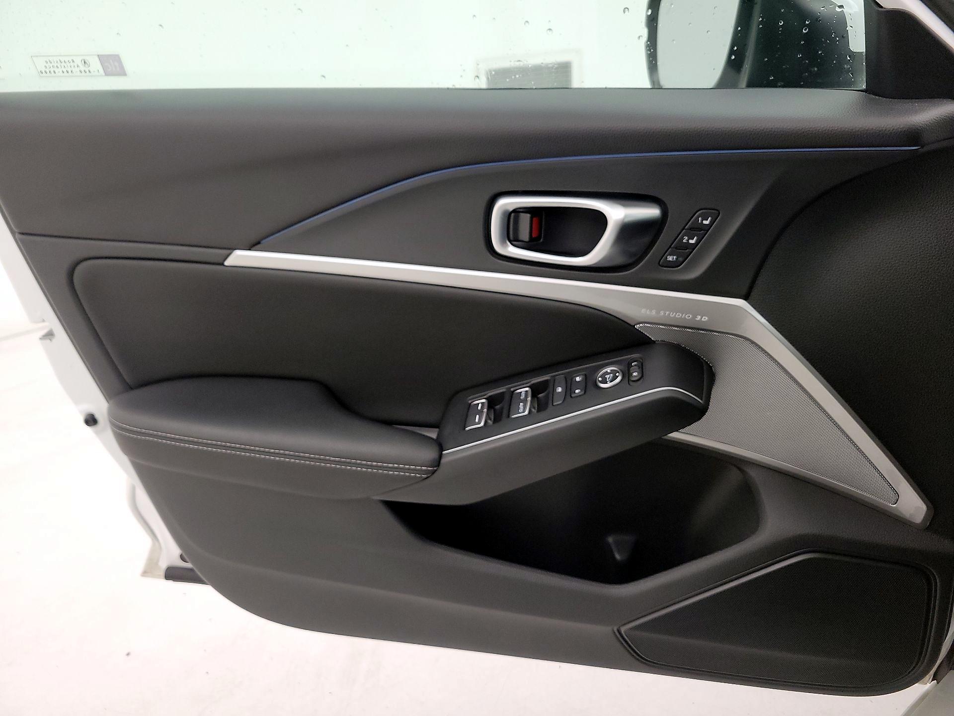 Thumbnail: 2023 Acura Integra - 10