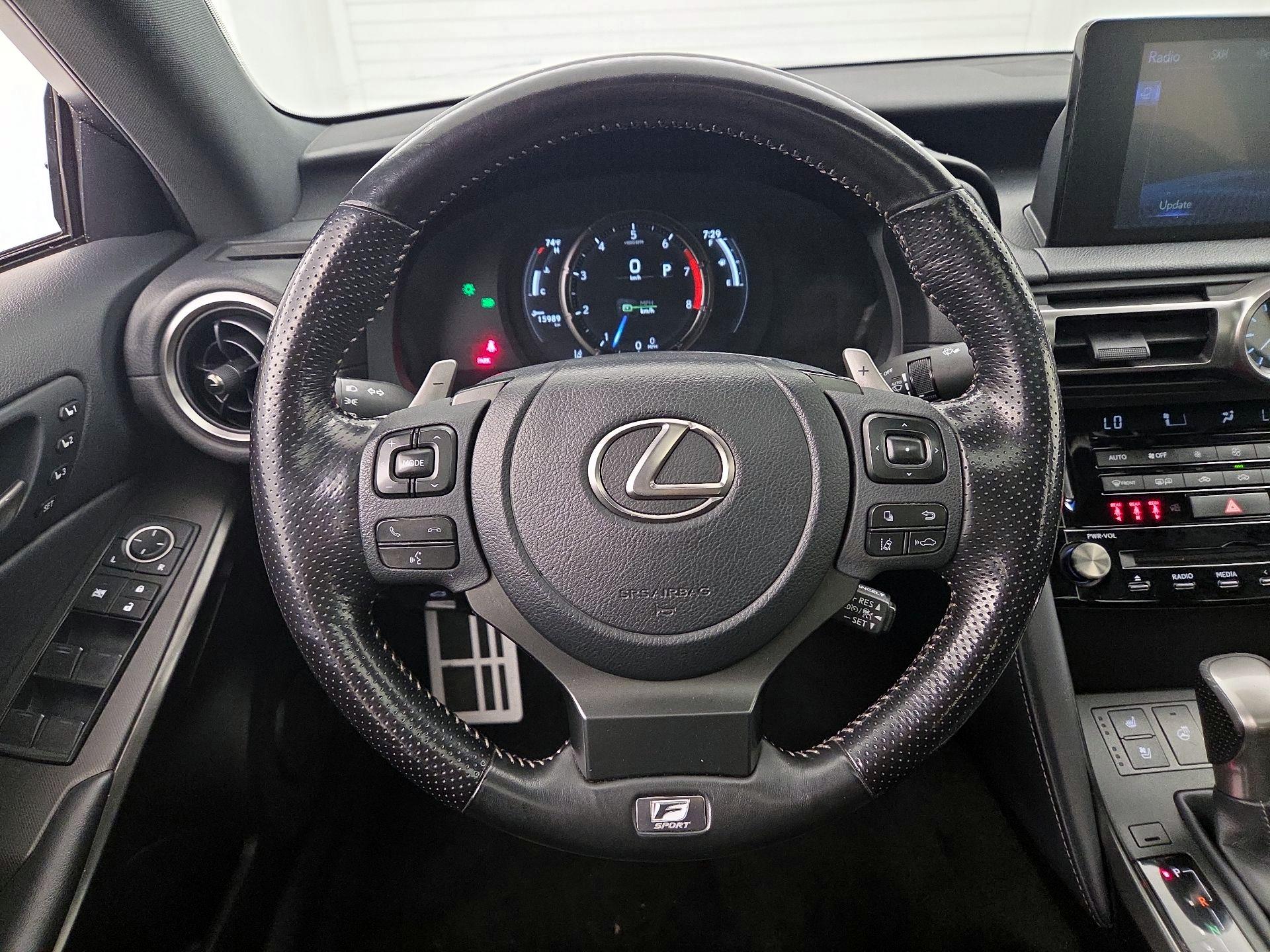 Thumbnail: 2022 Lexus IS - 10