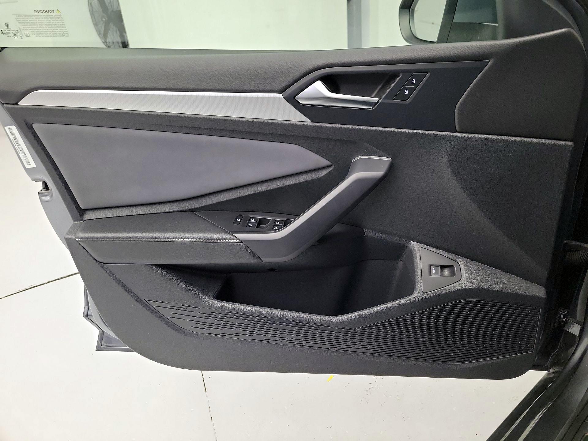 Thumbnail: 2025 Volkswagen Jetta - 12