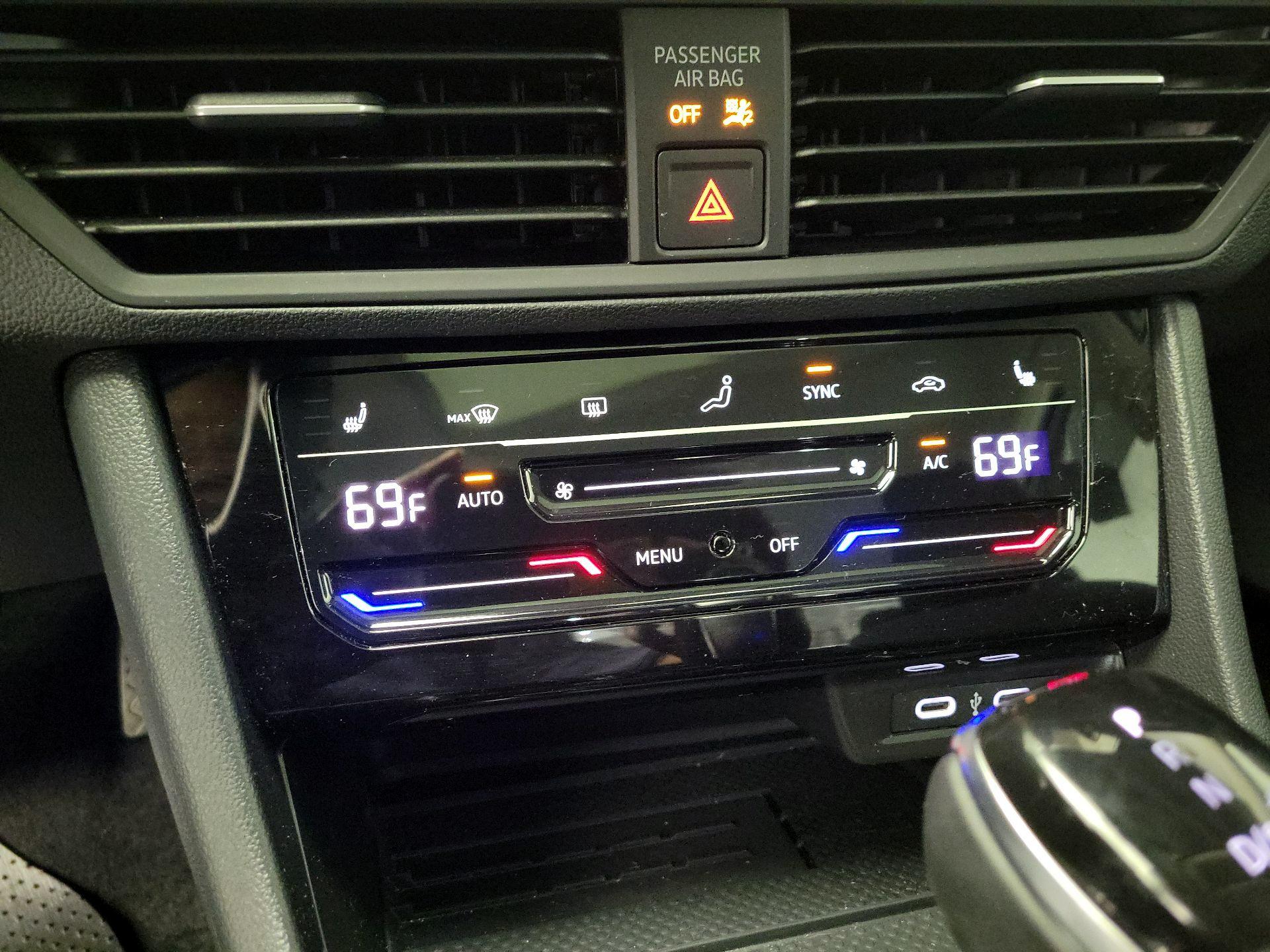 Thumbnail: 2025 Volkswagen Jetta - 16