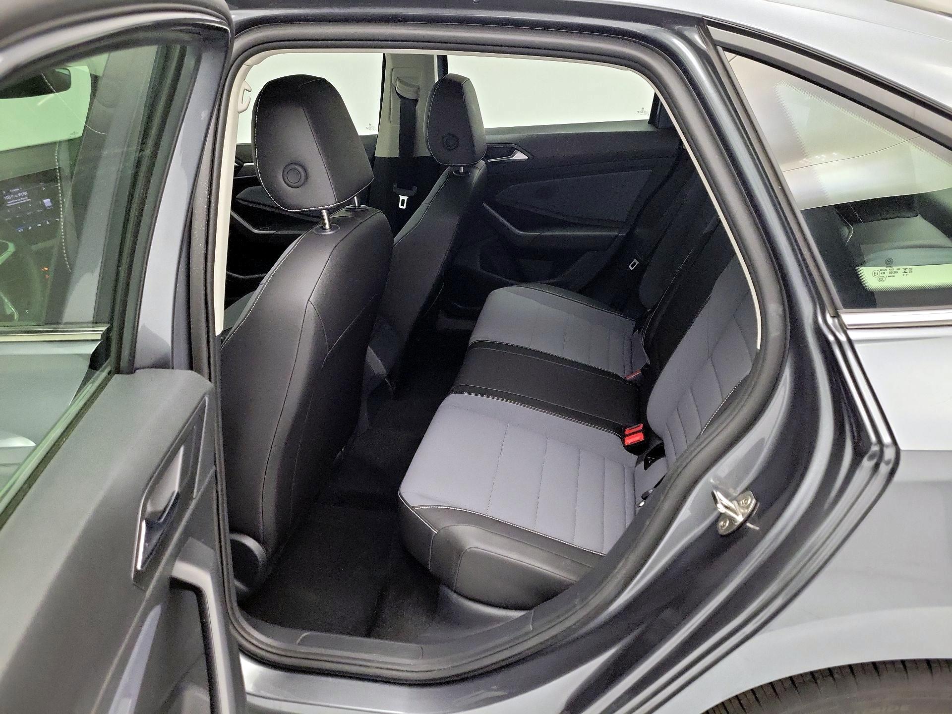 Thumbnail: 2025 Volkswagen Jetta - 20