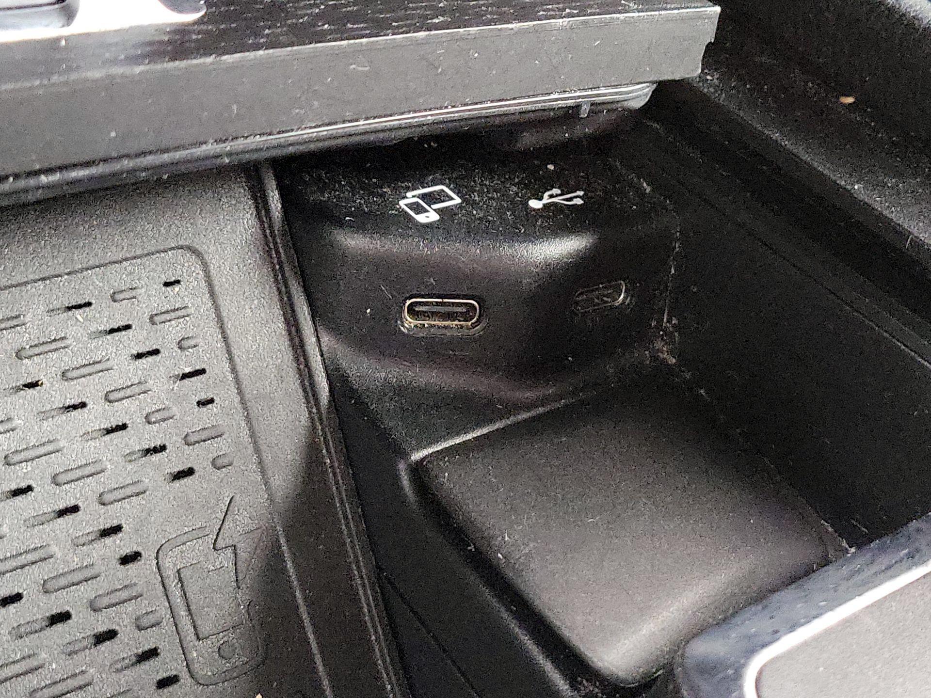 Thumbnail: 2020 Mercedes-Benz GLE - 19