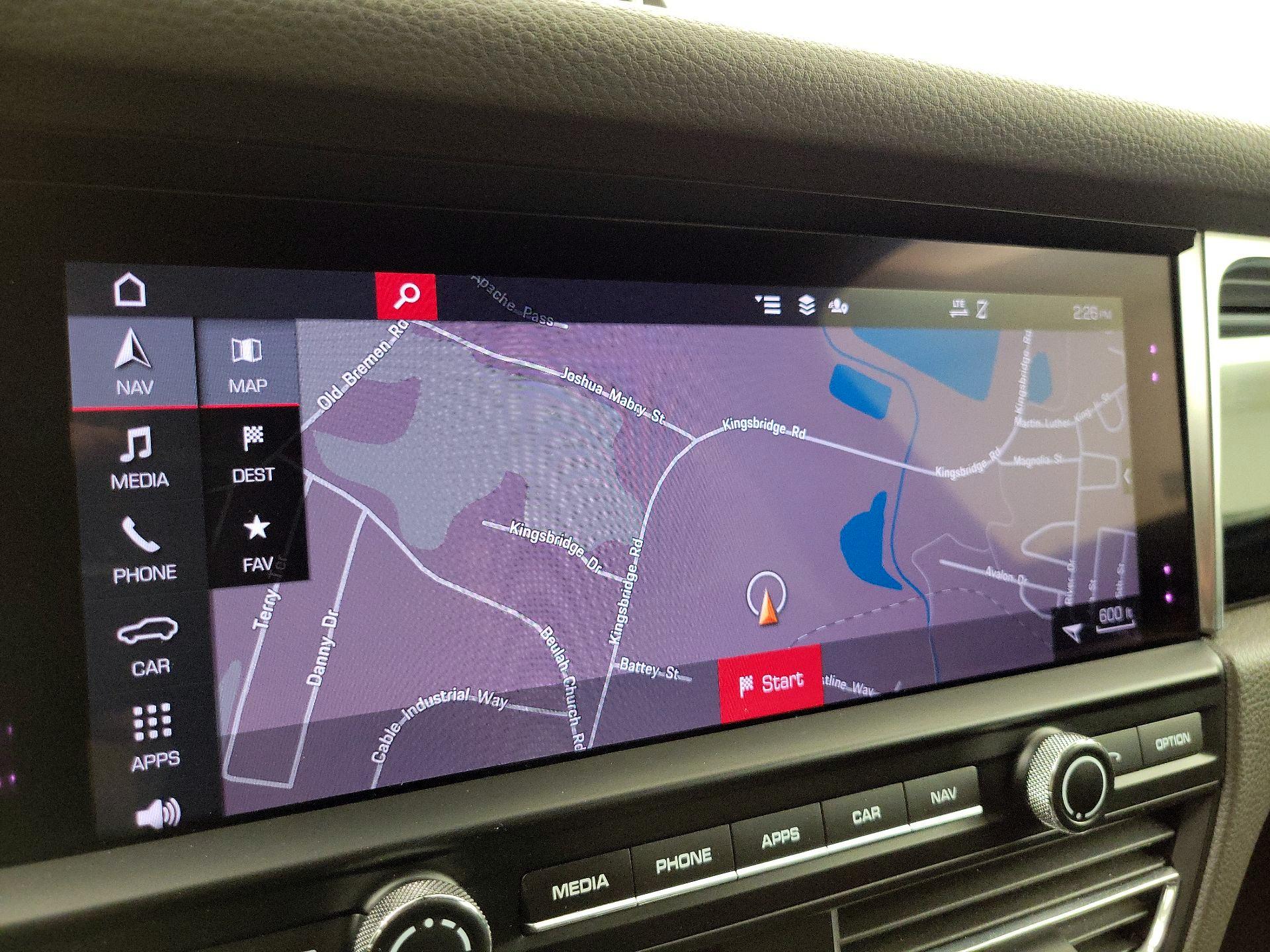 Thumbnail: 2020 Porsche Macan - 14