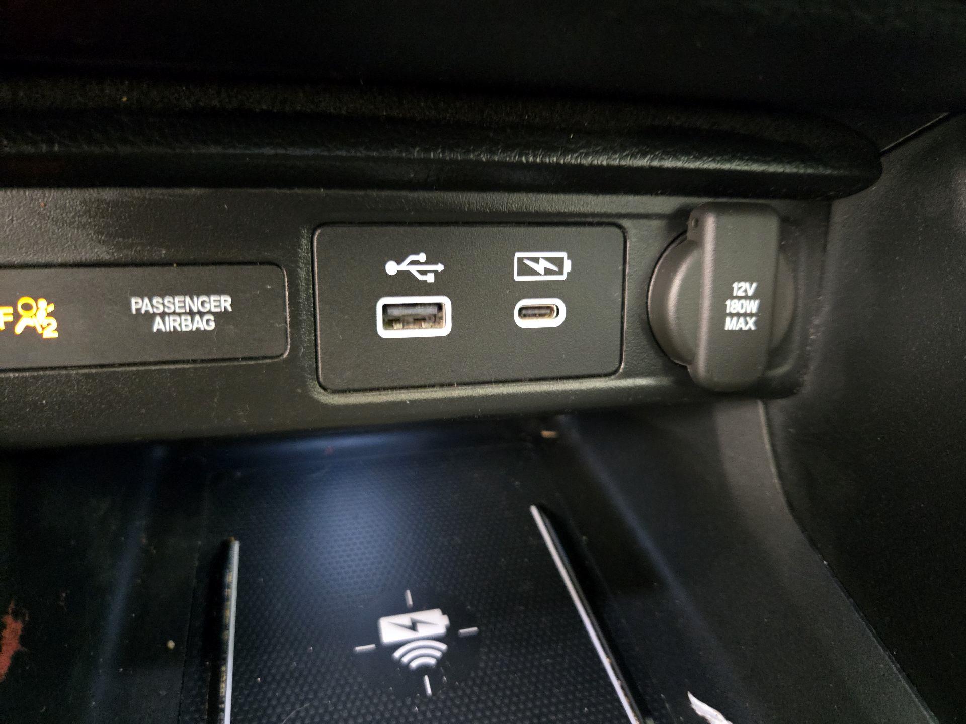 Thumbnail: 2023 Acura Integra - 18