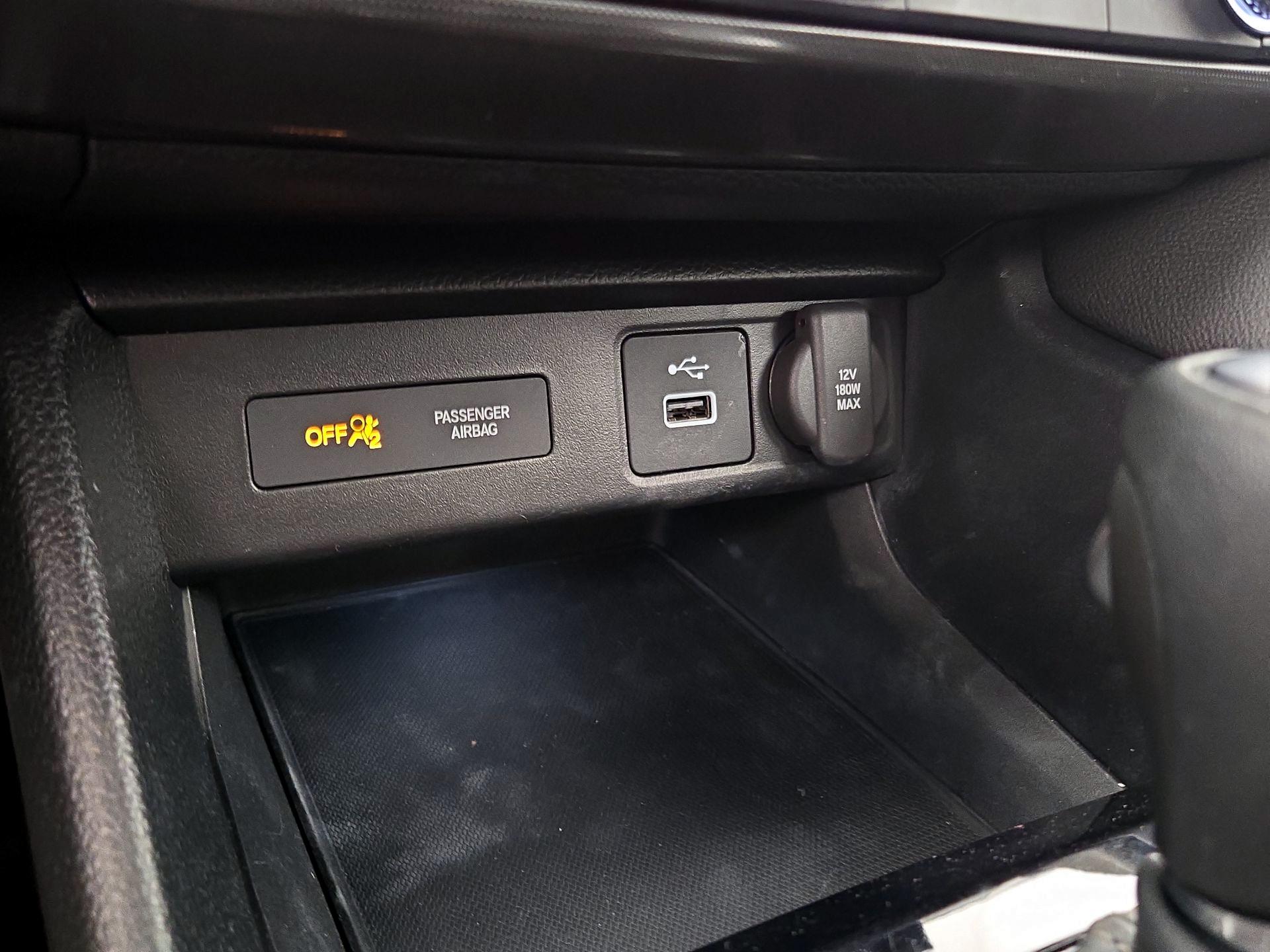 Thumbnail: 2023 Acura Integra - 18