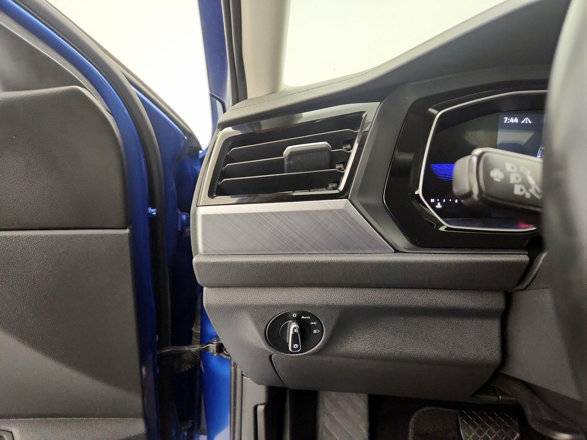 Thumbnail: 2024 Volkswagen Jetta - 13