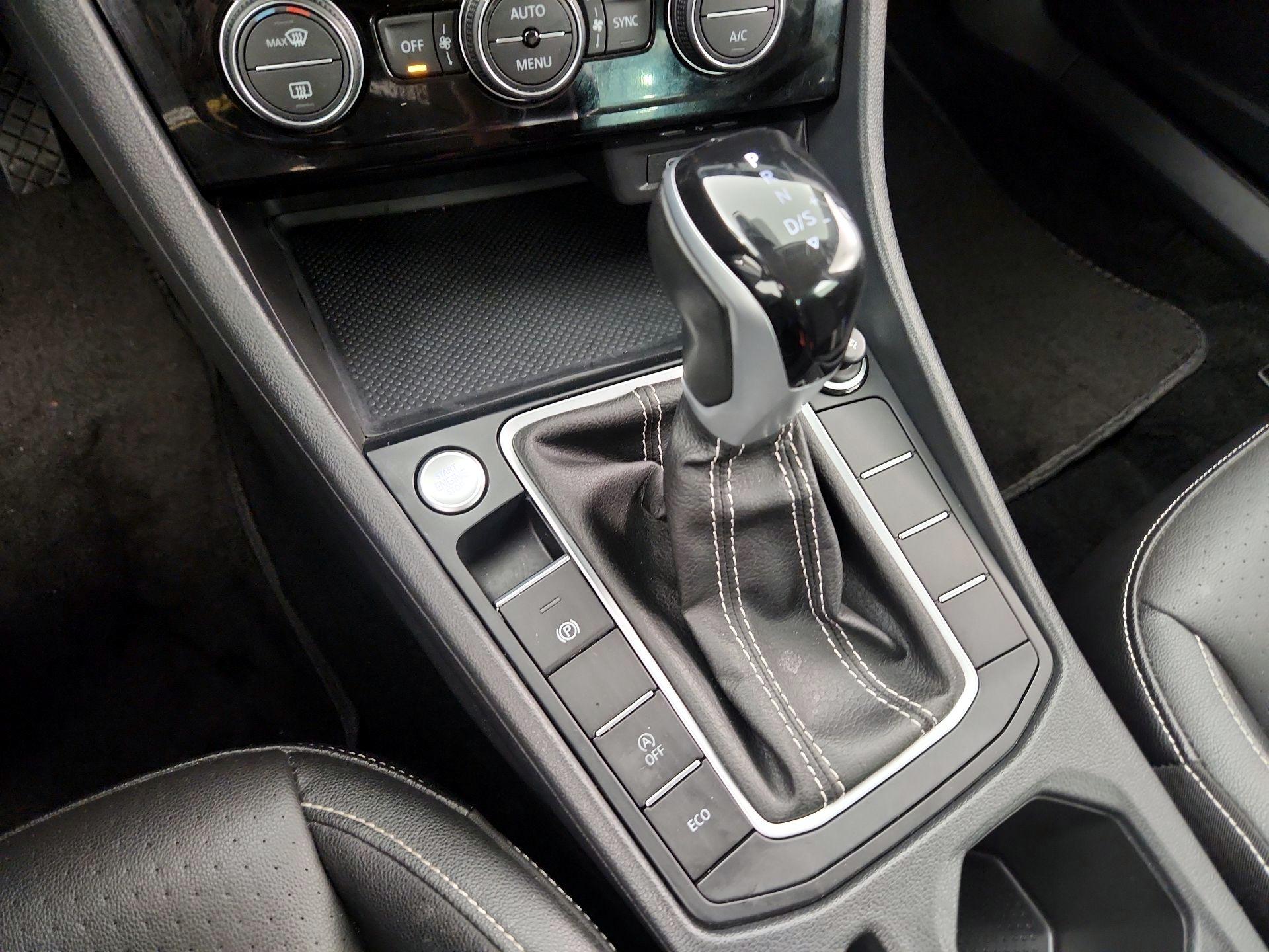 Thumbnail: 2024 Volkswagen Jetta - 17