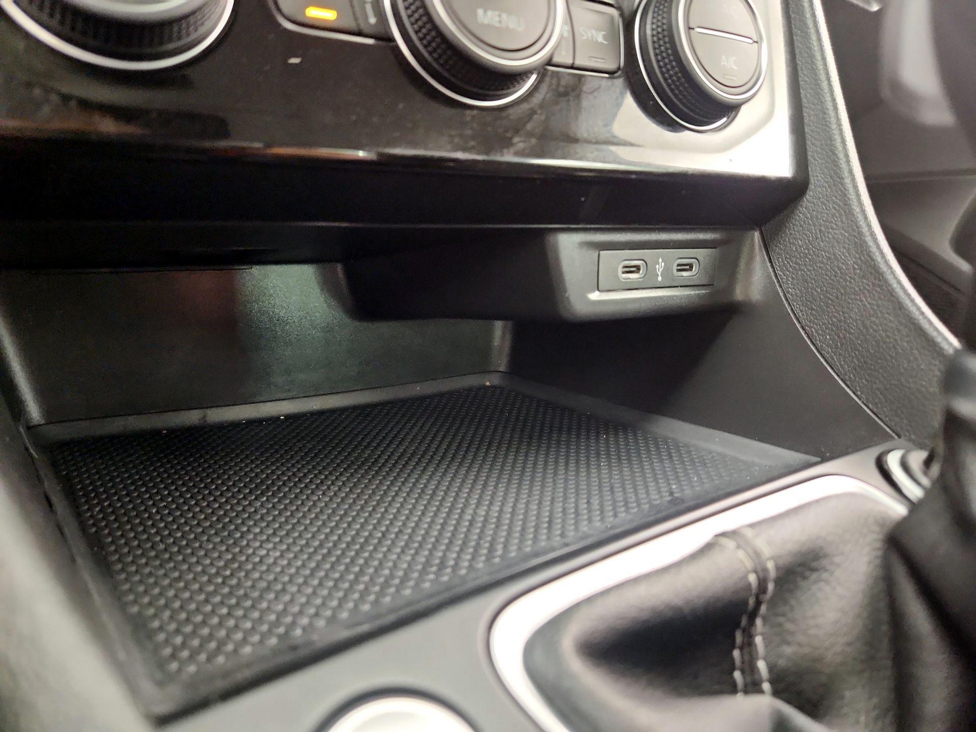 Thumbnail: 2024 Volkswagen Jetta - 18