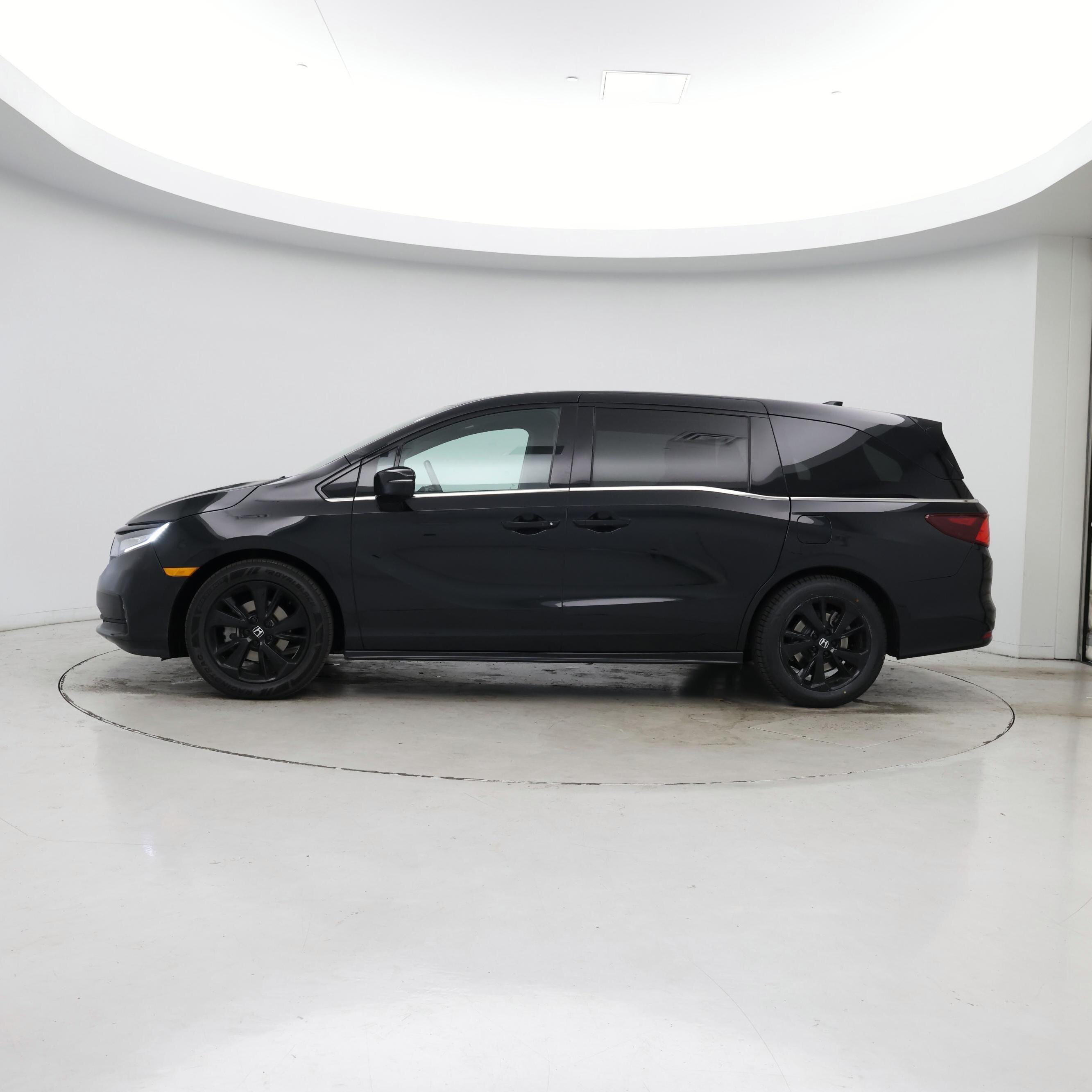 Thumbnail: 2023 Honda Odyssey - 3