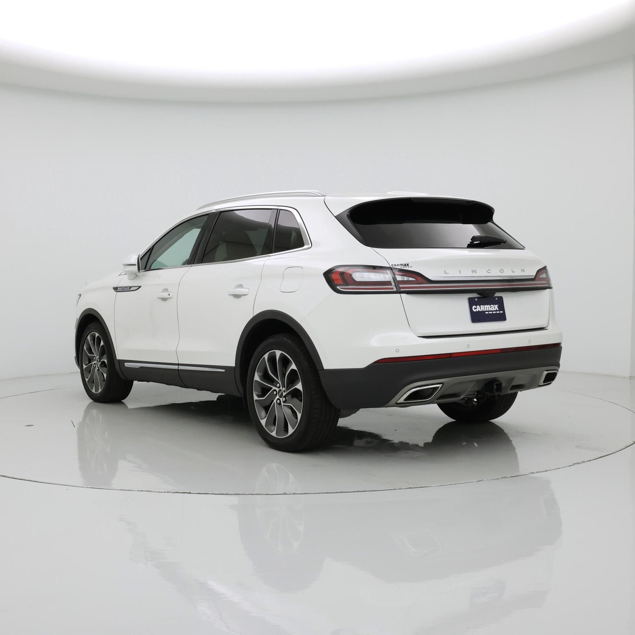 Thumbnail: 2023 Lincoln Nautilus - 2