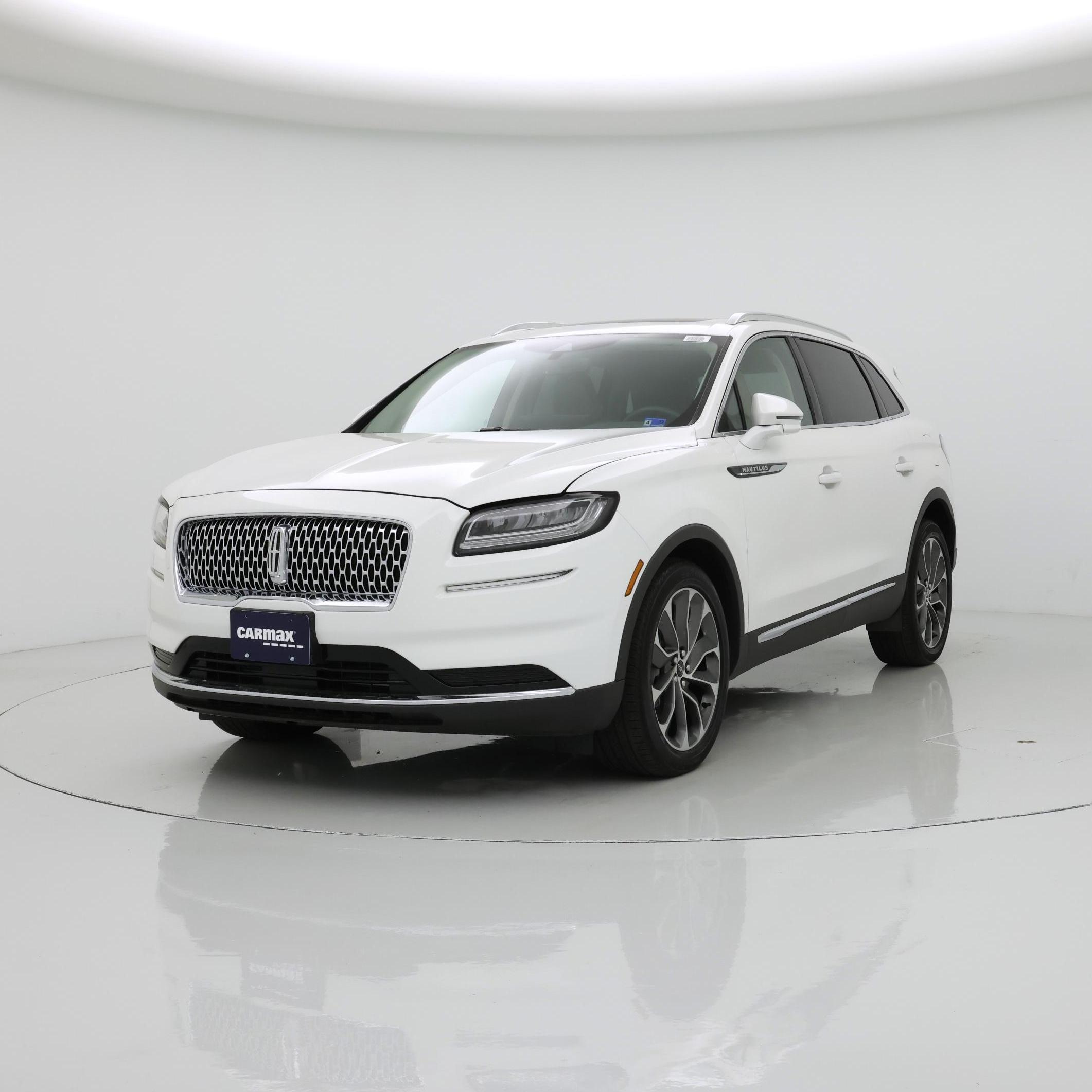 Thumbnail: 2023 Lincoln Nautilus - 4