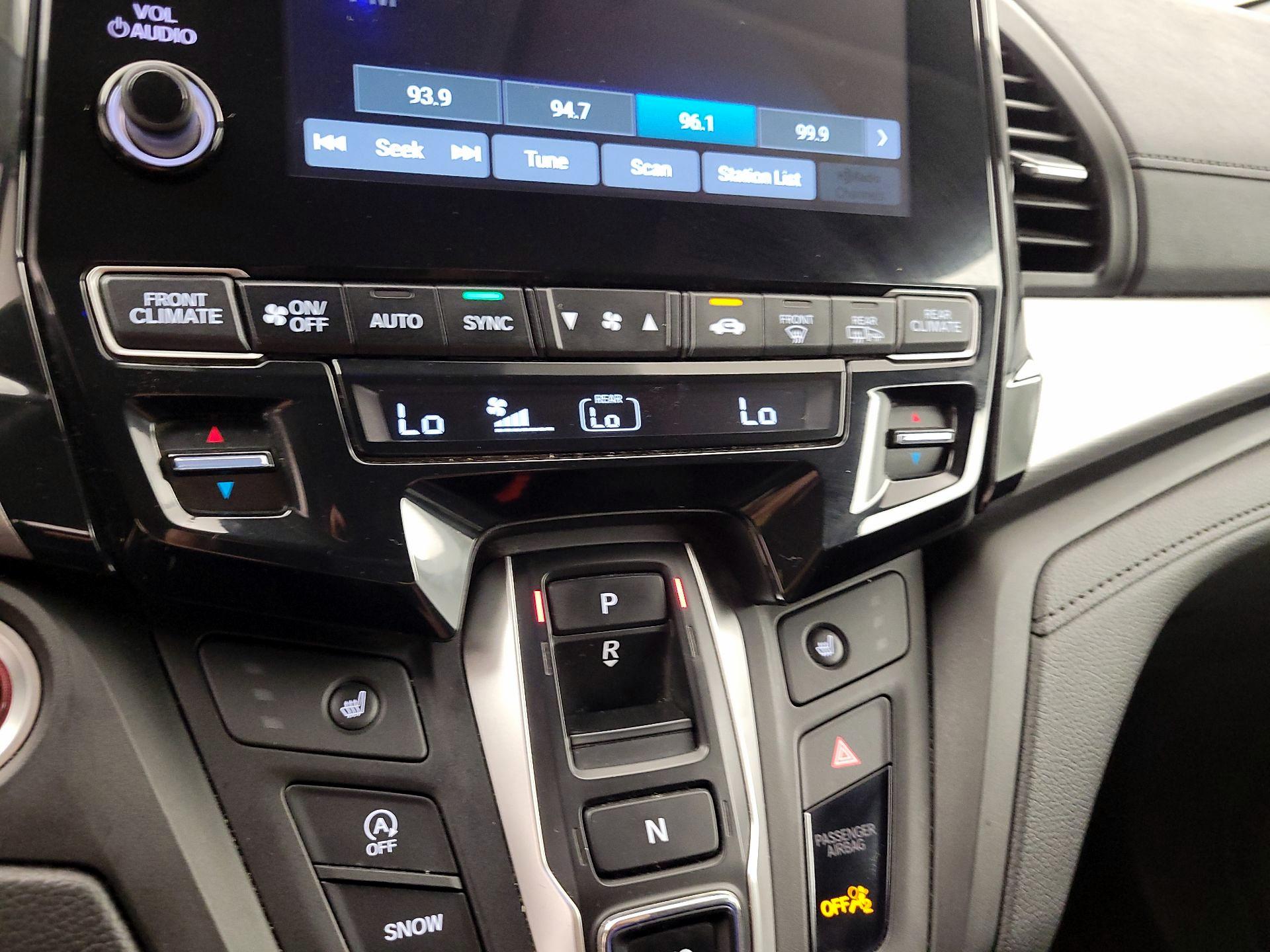 Thumbnail: 2023 Honda Odyssey - 16