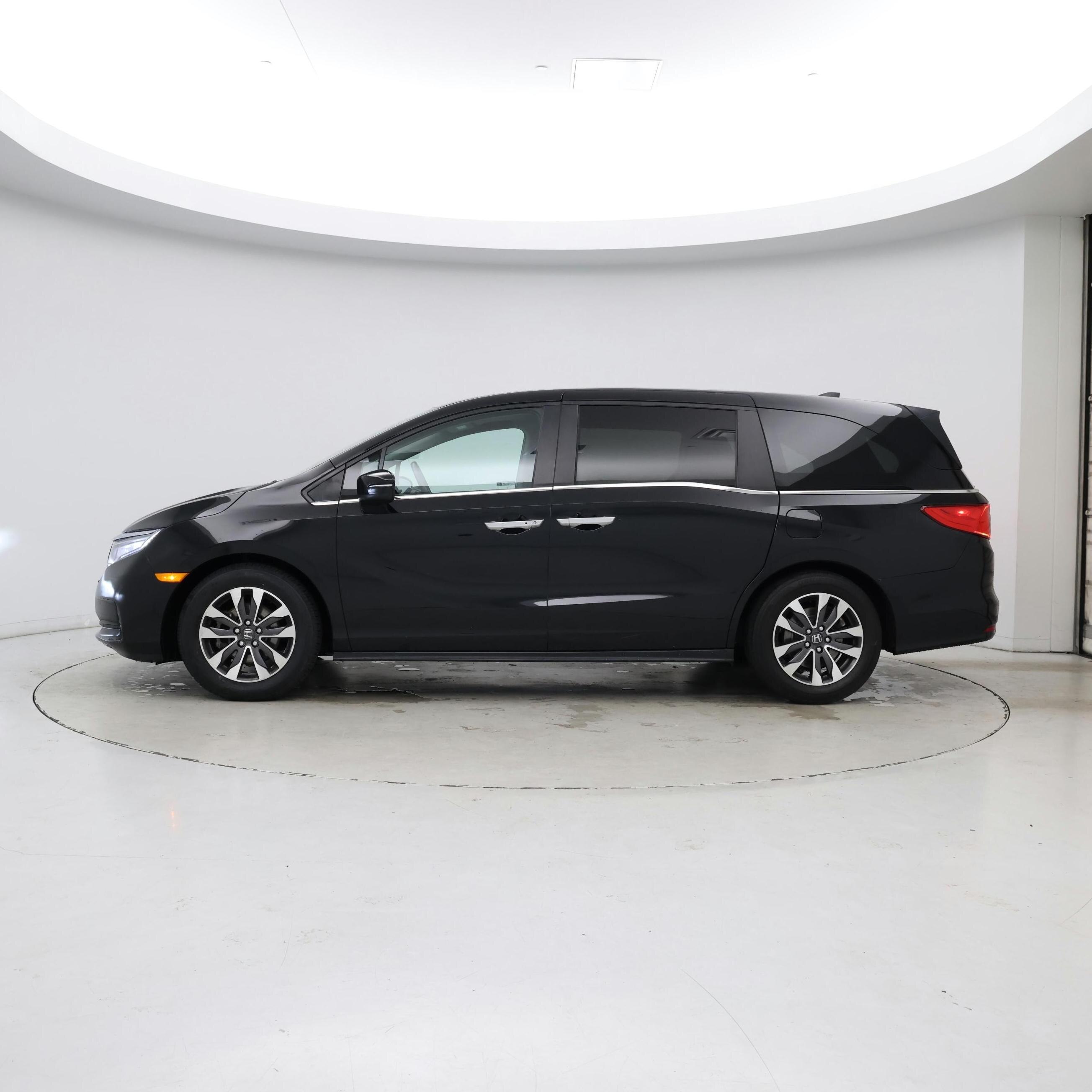 Thumbnail: 2023 Honda Odyssey - 3