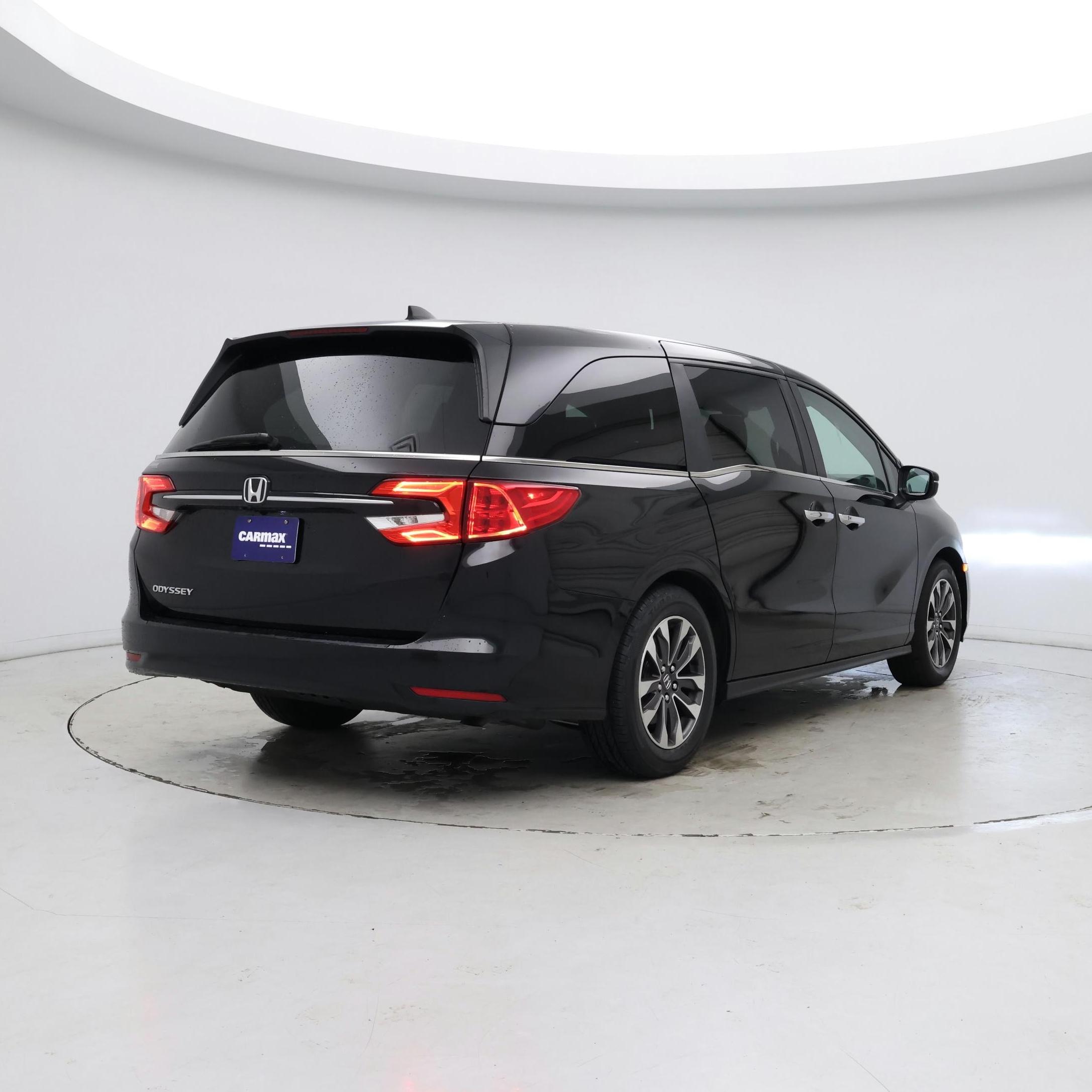 Thumbnail: 2023 Honda Odyssey - 8