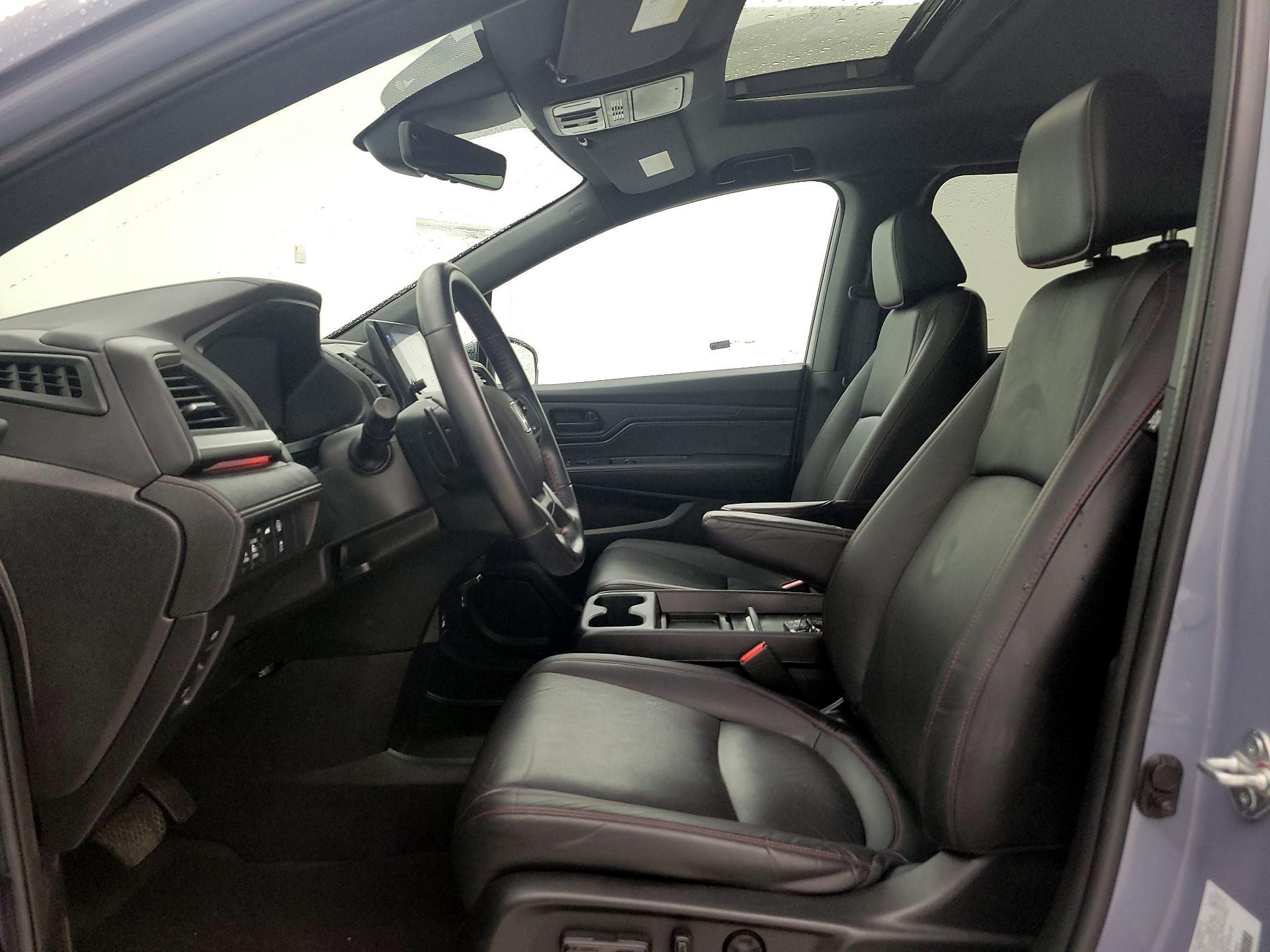 Thumbnail: 2023 Honda Odyssey - 9