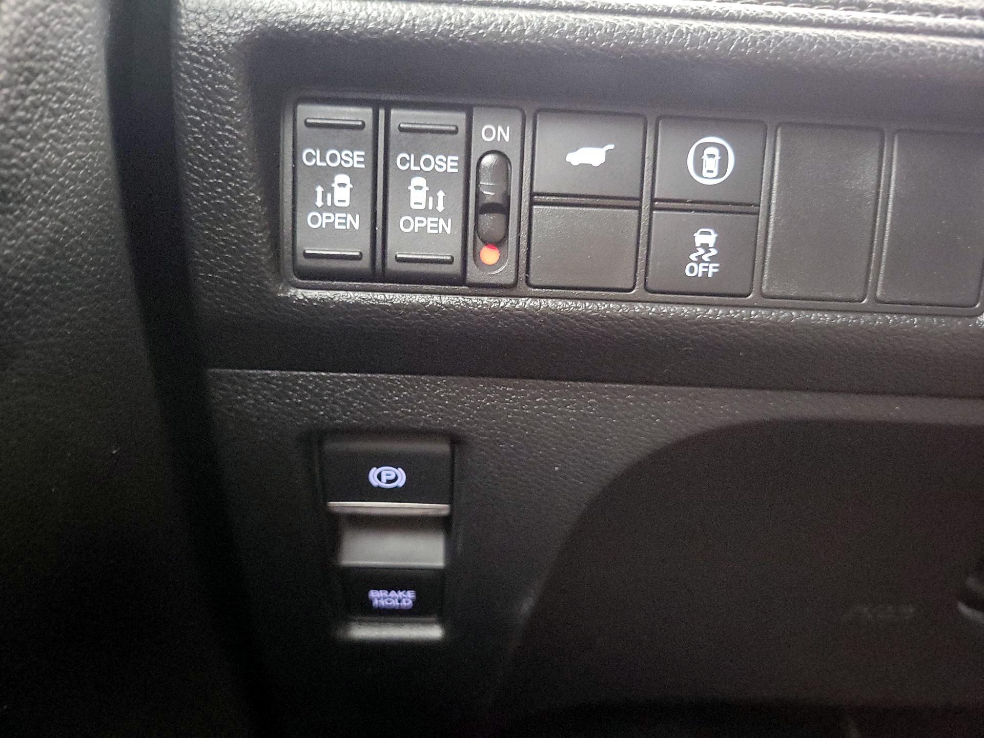 Thumbnail: 2023 Honda Odyssey - 11