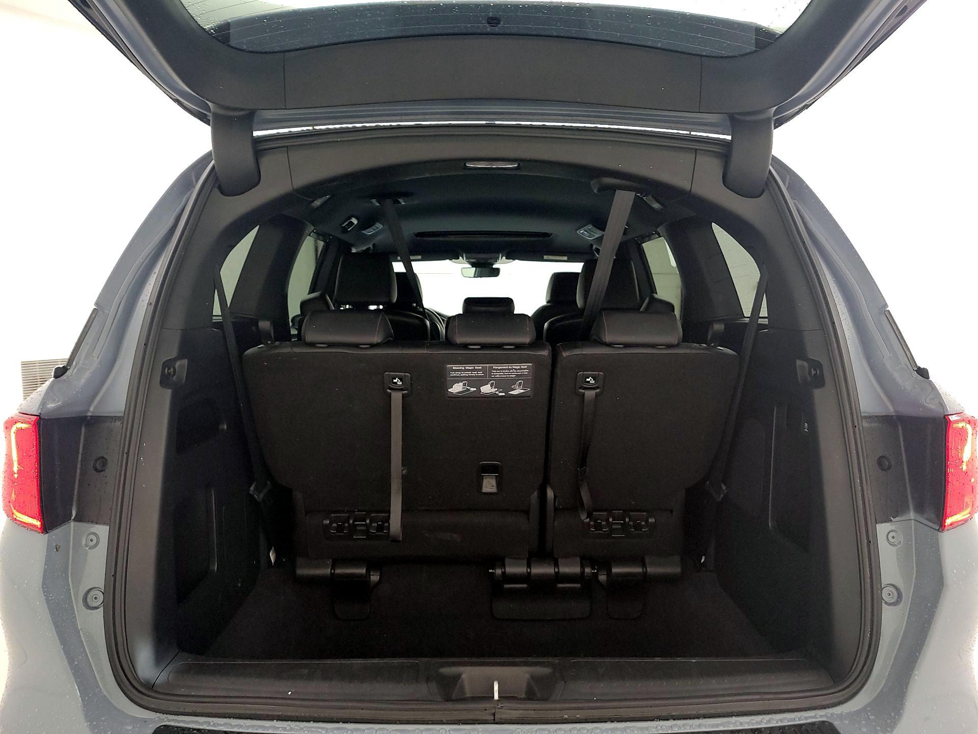 Thumbnail: 2023 Honda Odyssey - 20