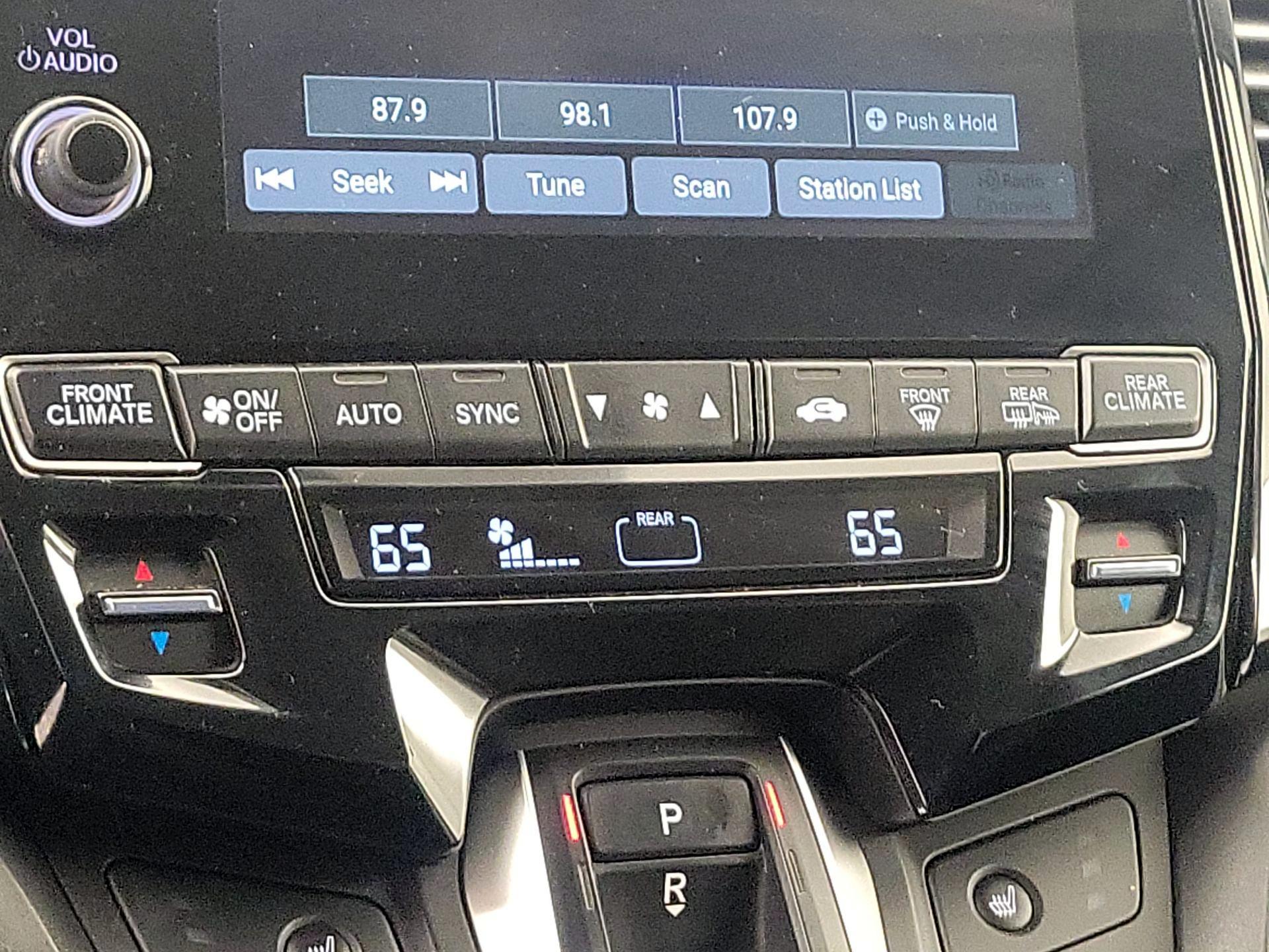 Thumbnail: 2023 Honda Odyssey - 16