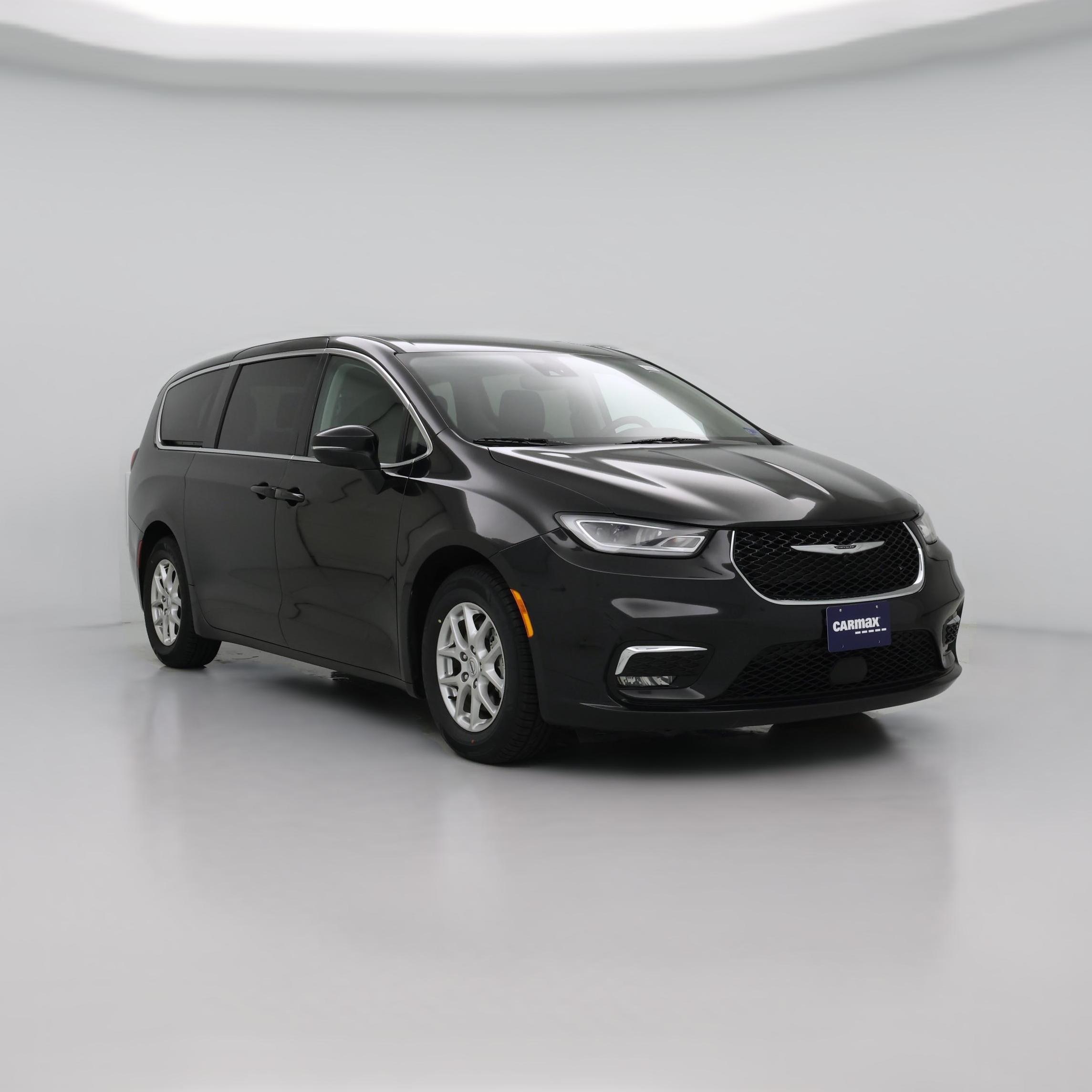 Thumbnail: 2023 Chrysler Pacifica - 1