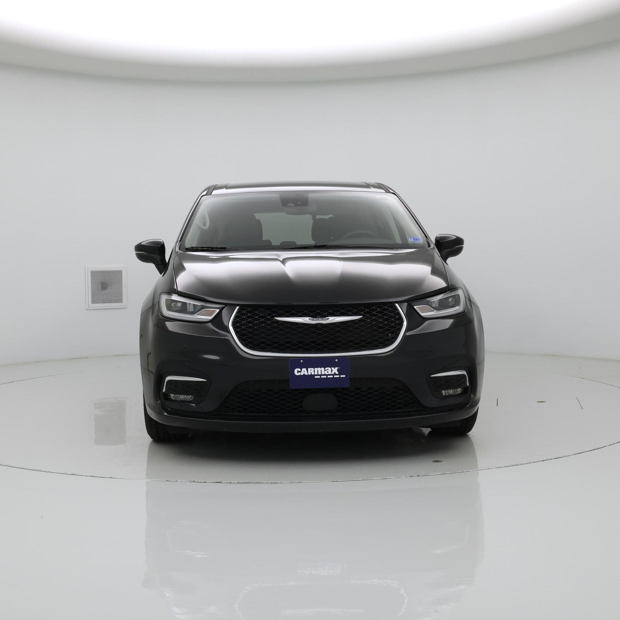 Thumbnail: 2023 Chrysler Pacifica - 5