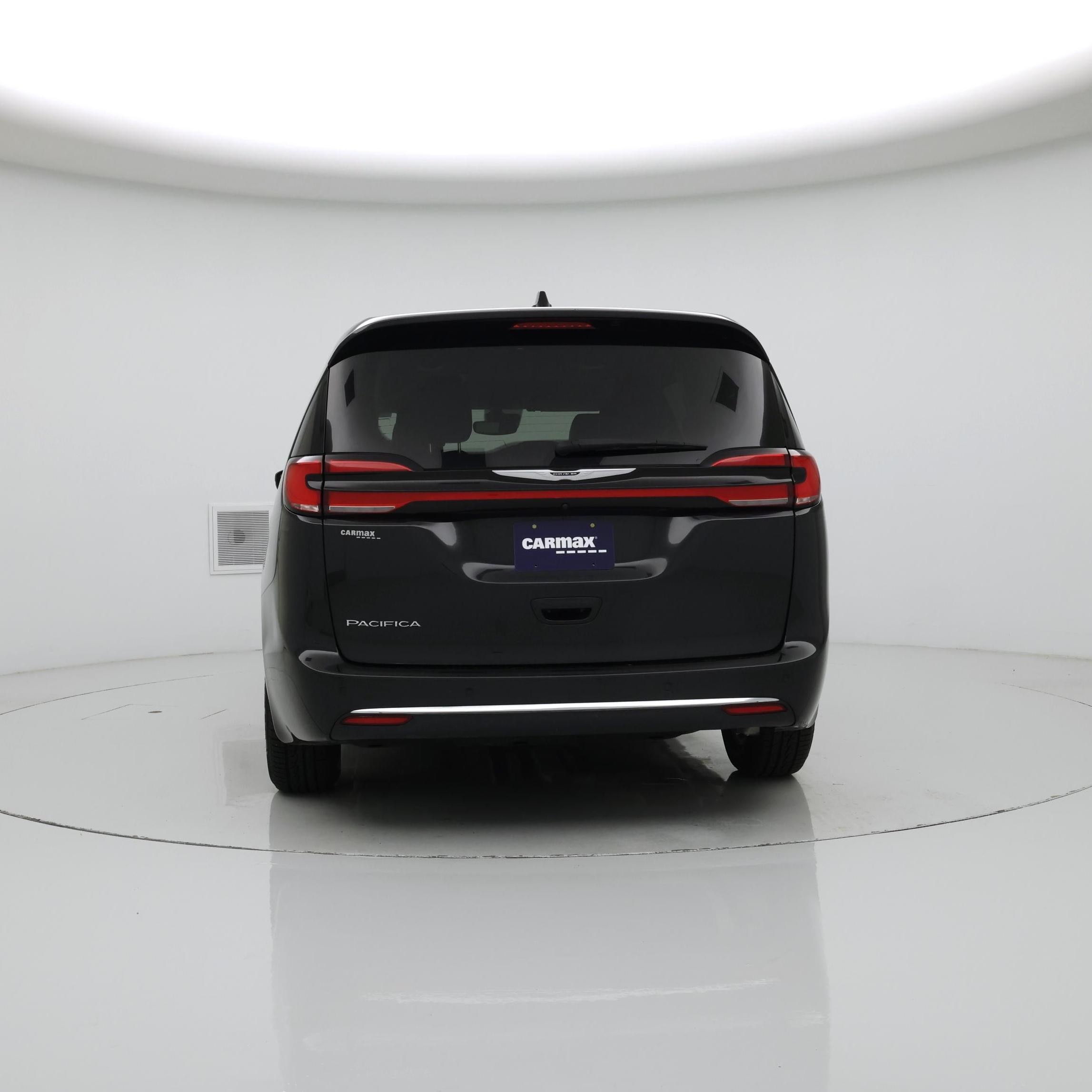 Thumbnail: 2023 Chrysler Pacifica - 6