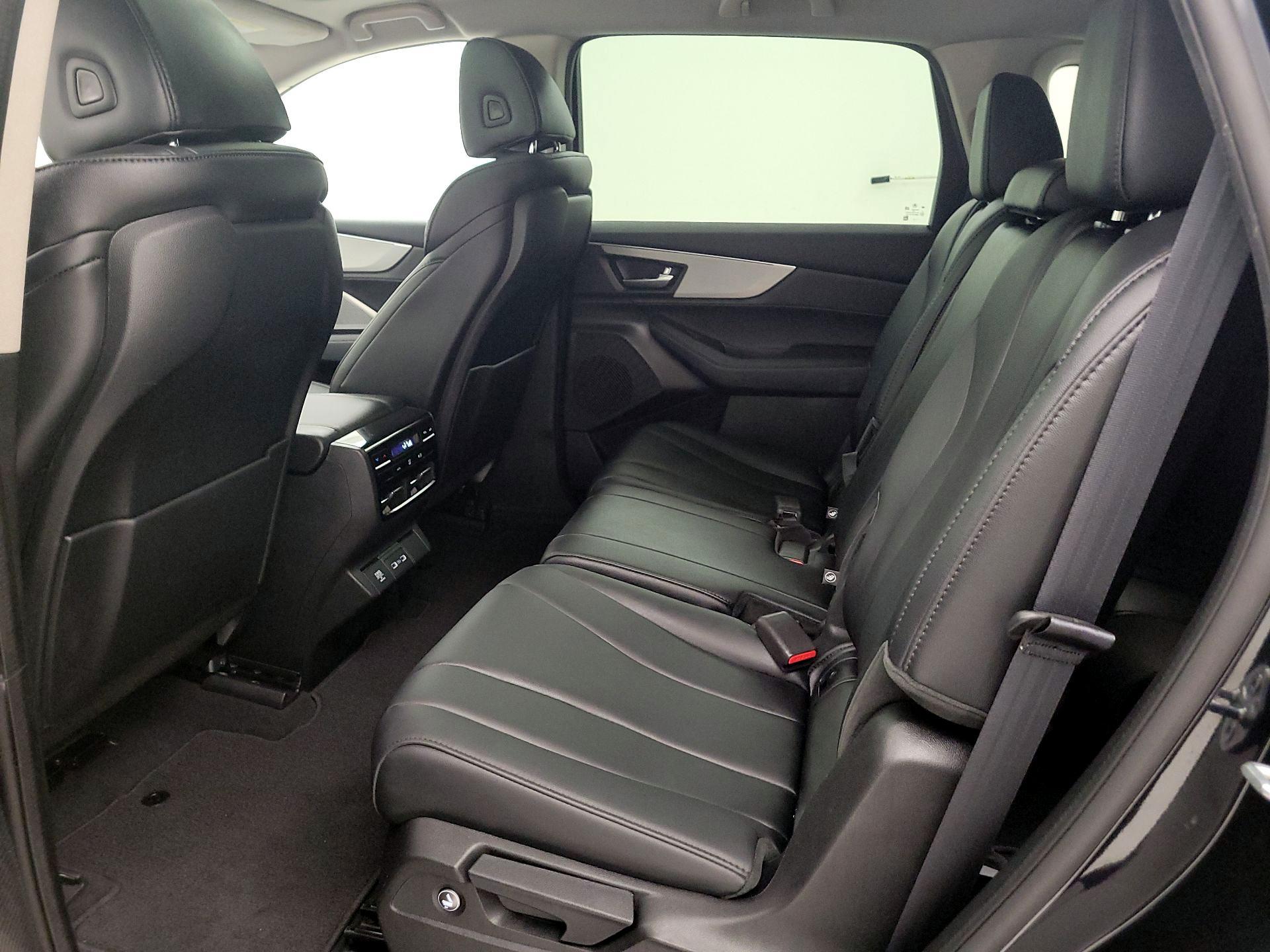 Thumbnail: 2023 Acura MDX - 18