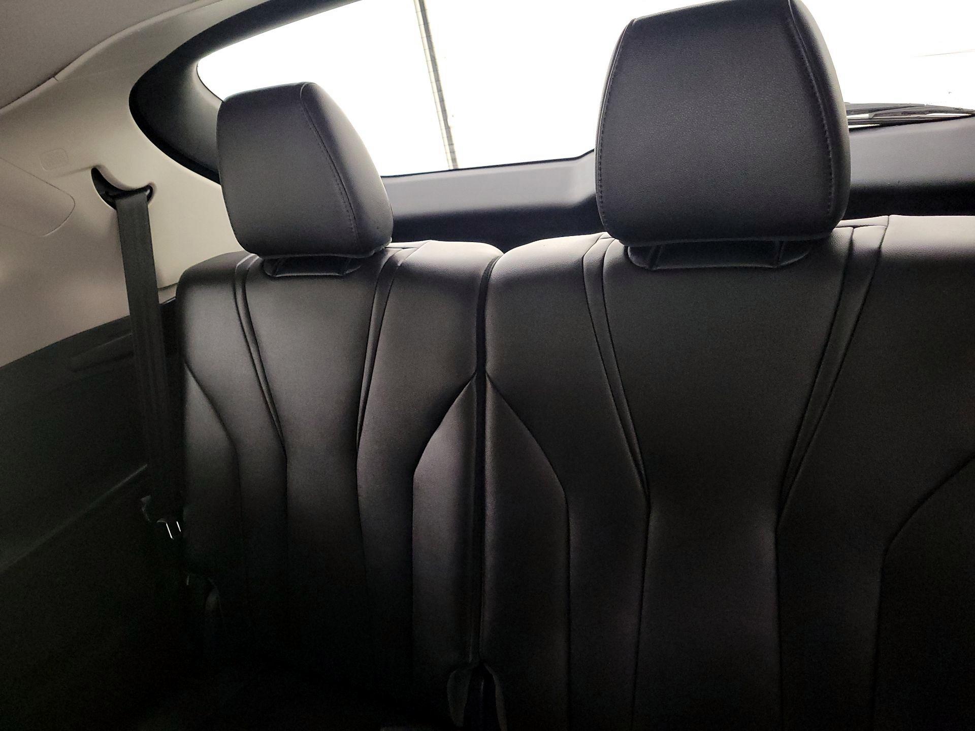 Thumbnail: 2023 Acura MDX - 19