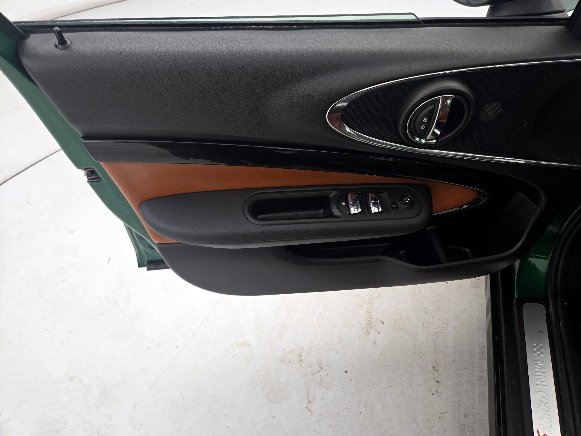 Thumbnail: 2022 MINI Cooper Clubman - 12