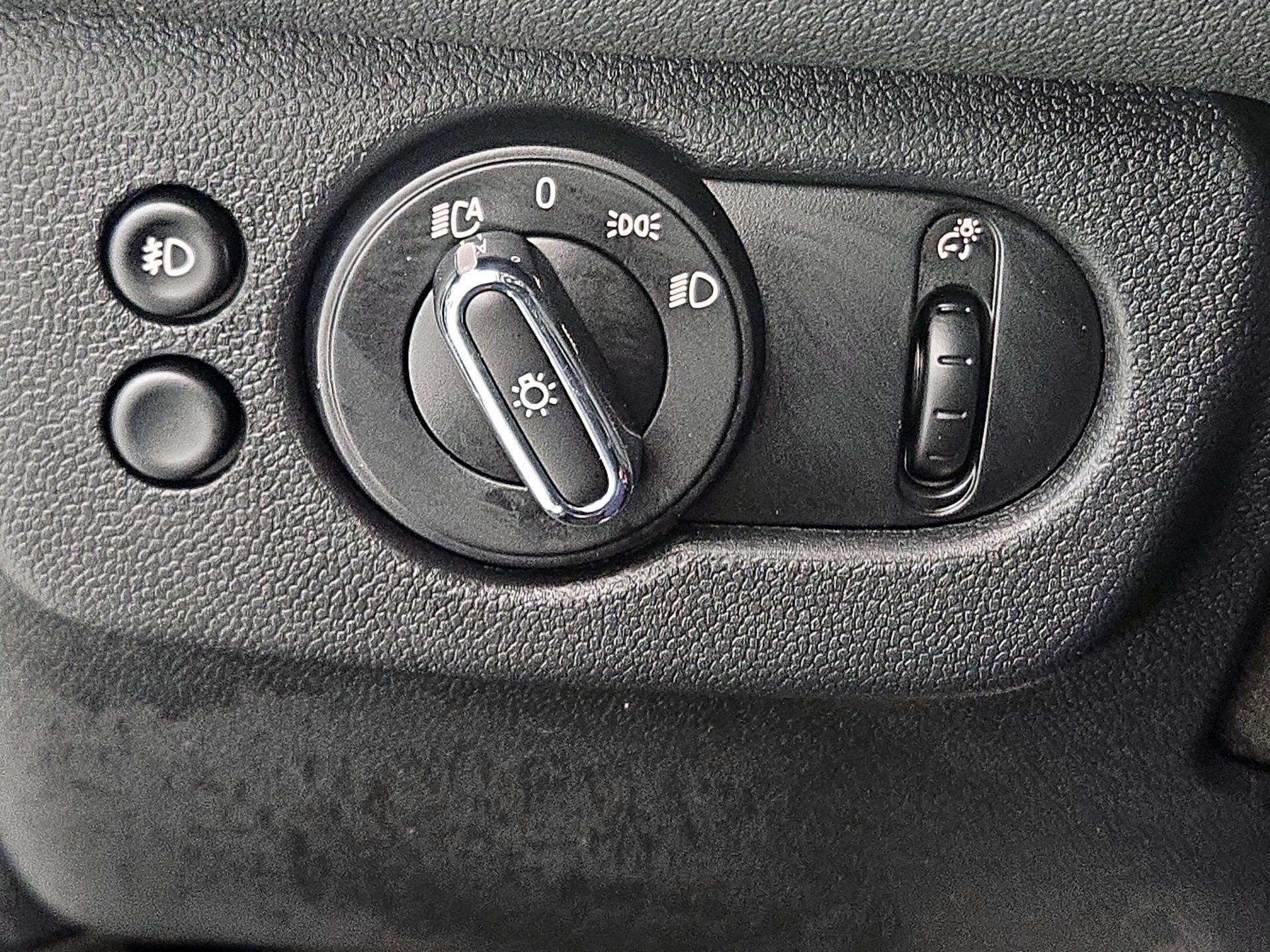 Thumbnail: 2022 MINI Cooper Clubman - 13