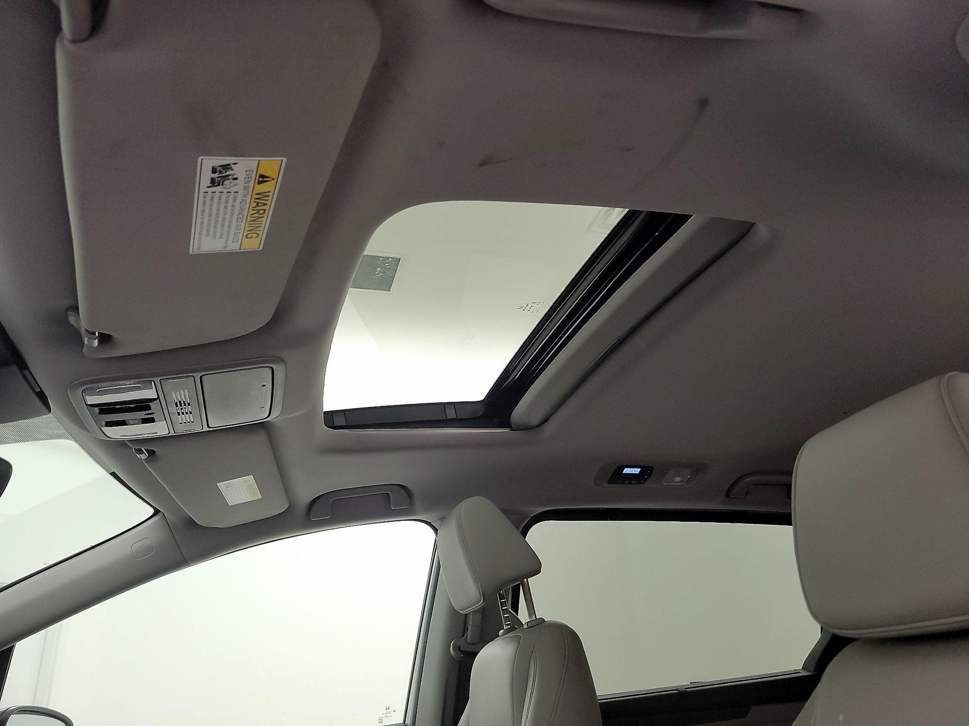 Thumbnail: 2023 Honda Odyssey - 19