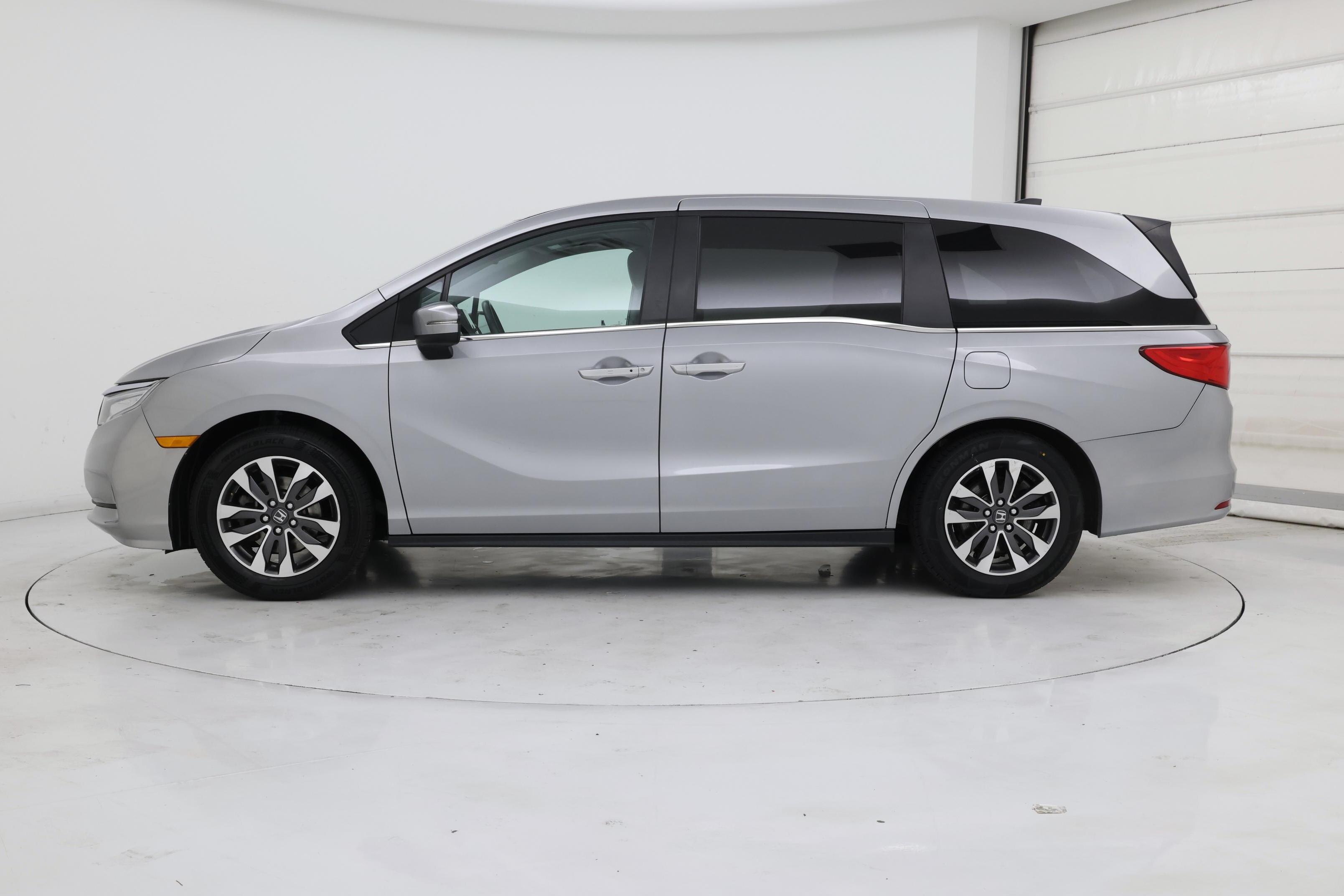 Thumbnail: 2023 Honda Odyssey - 3