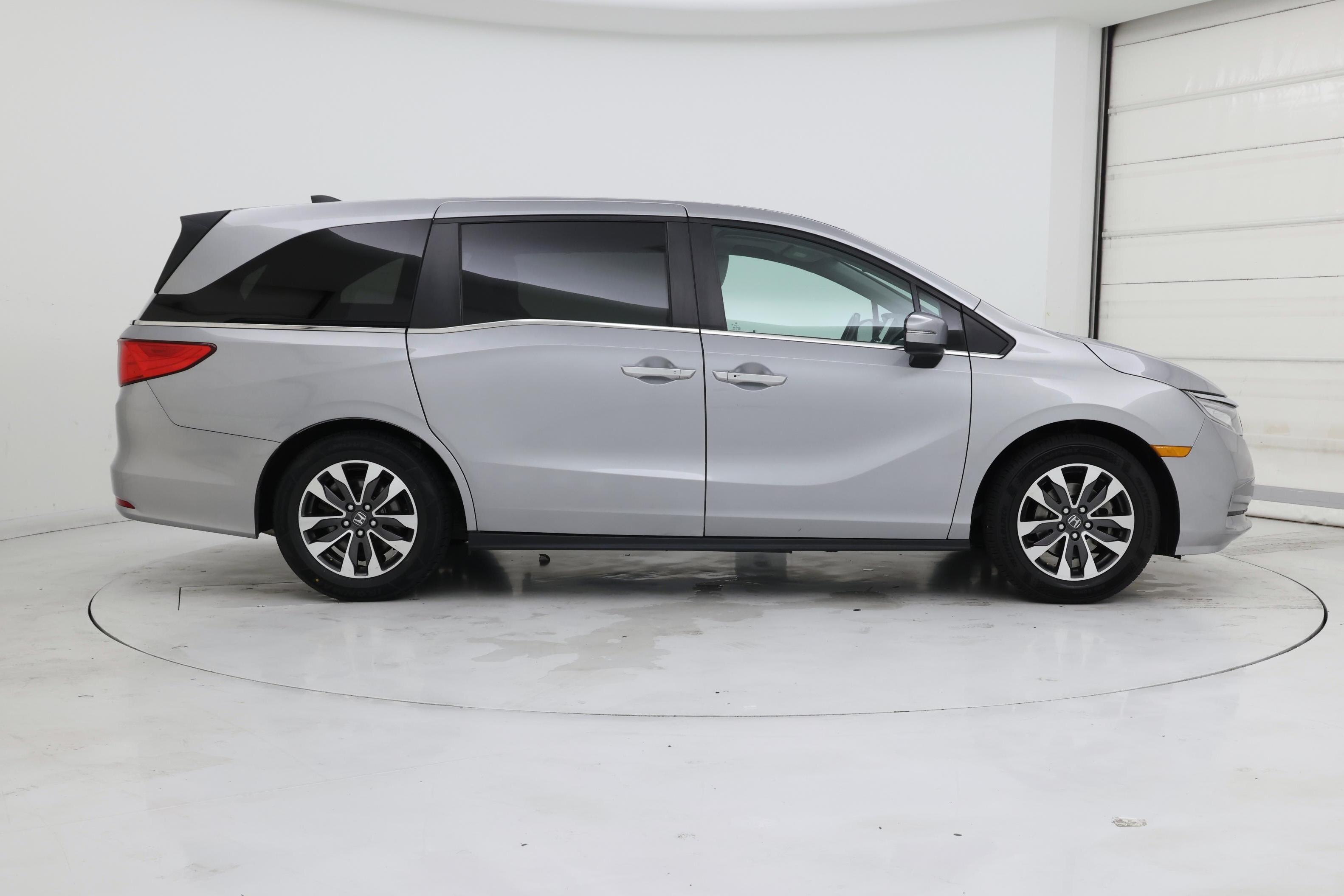 Thumbnail: 2023 Honda Odyssey - 7